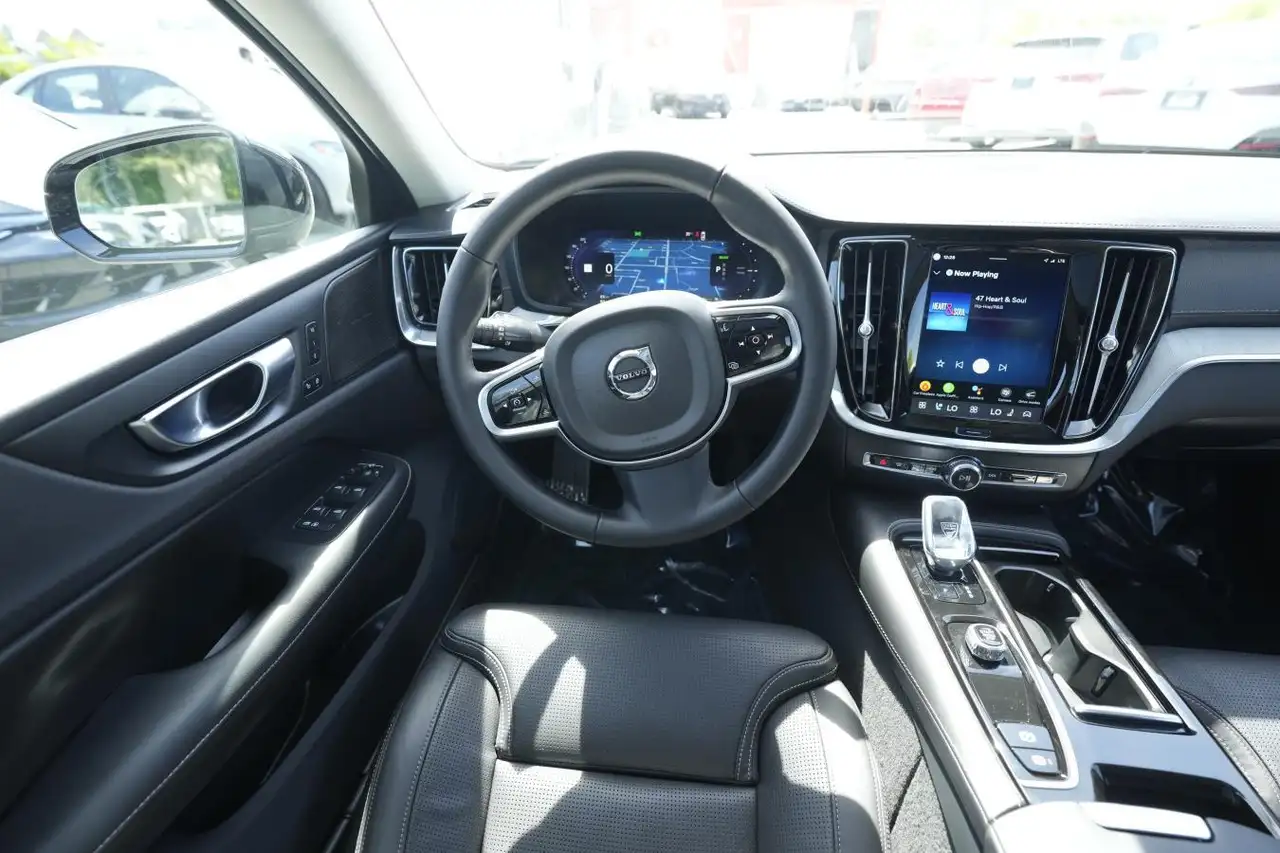 Volvo S60 снимка Volvo S60