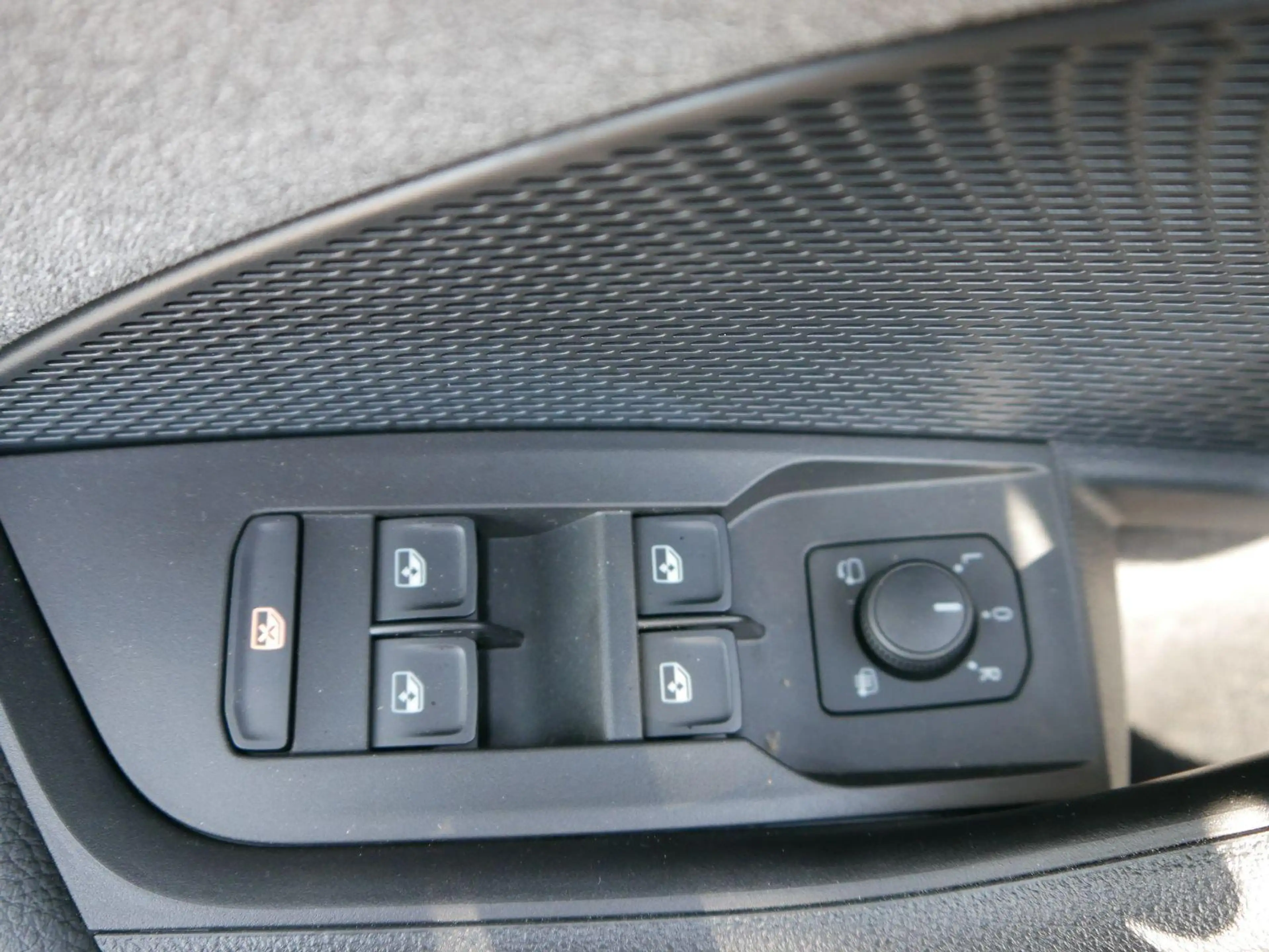 Skoda Octavia Combi Selection 2.0 TDI DSG*AHK-SCHWENKBAR*ACC*... — photo 9