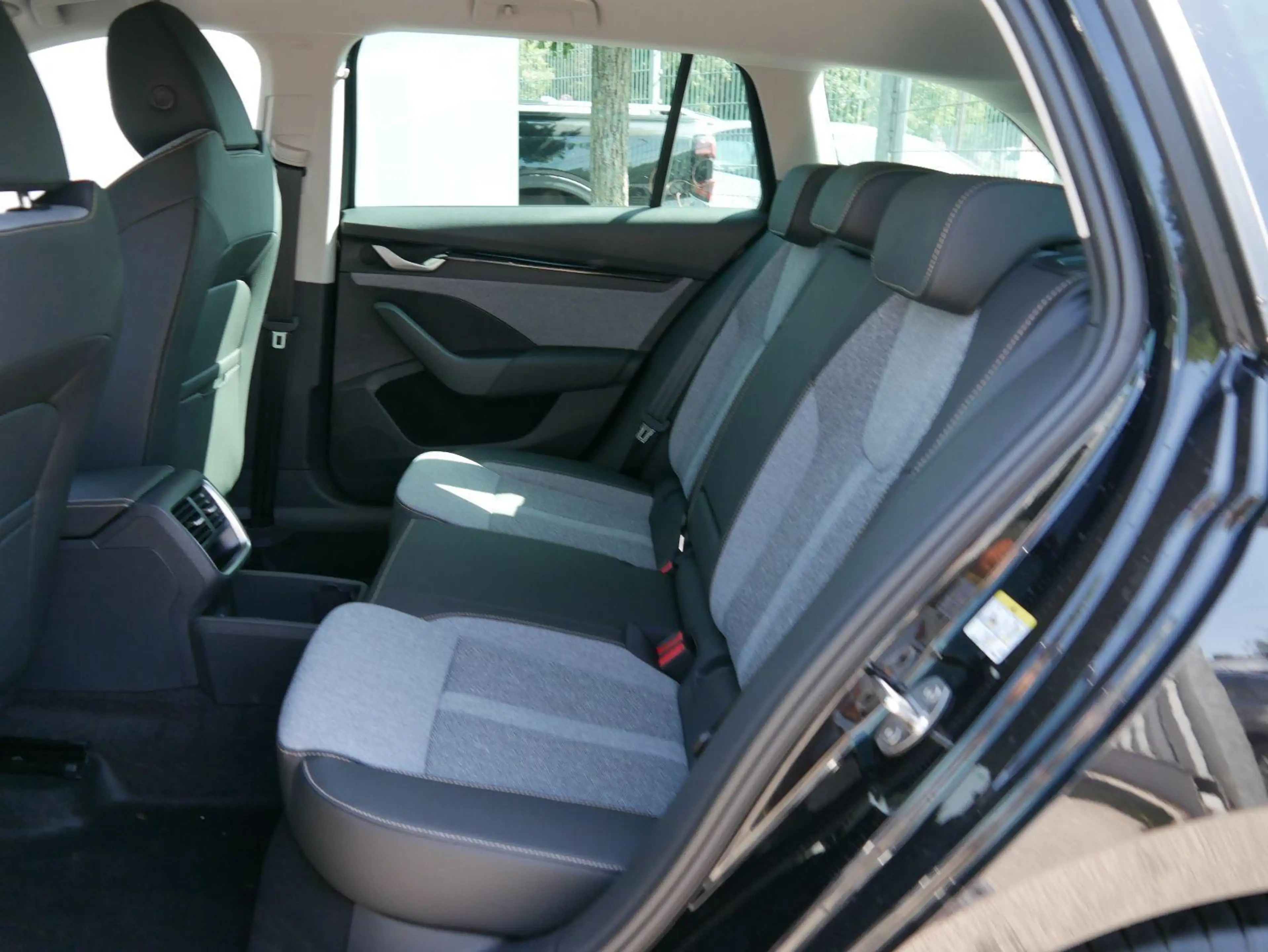 Skoda Octavia Combi Selection 2.0 TDI DSG*AHK-SCHWENKBAR*ACC*... — photo 7