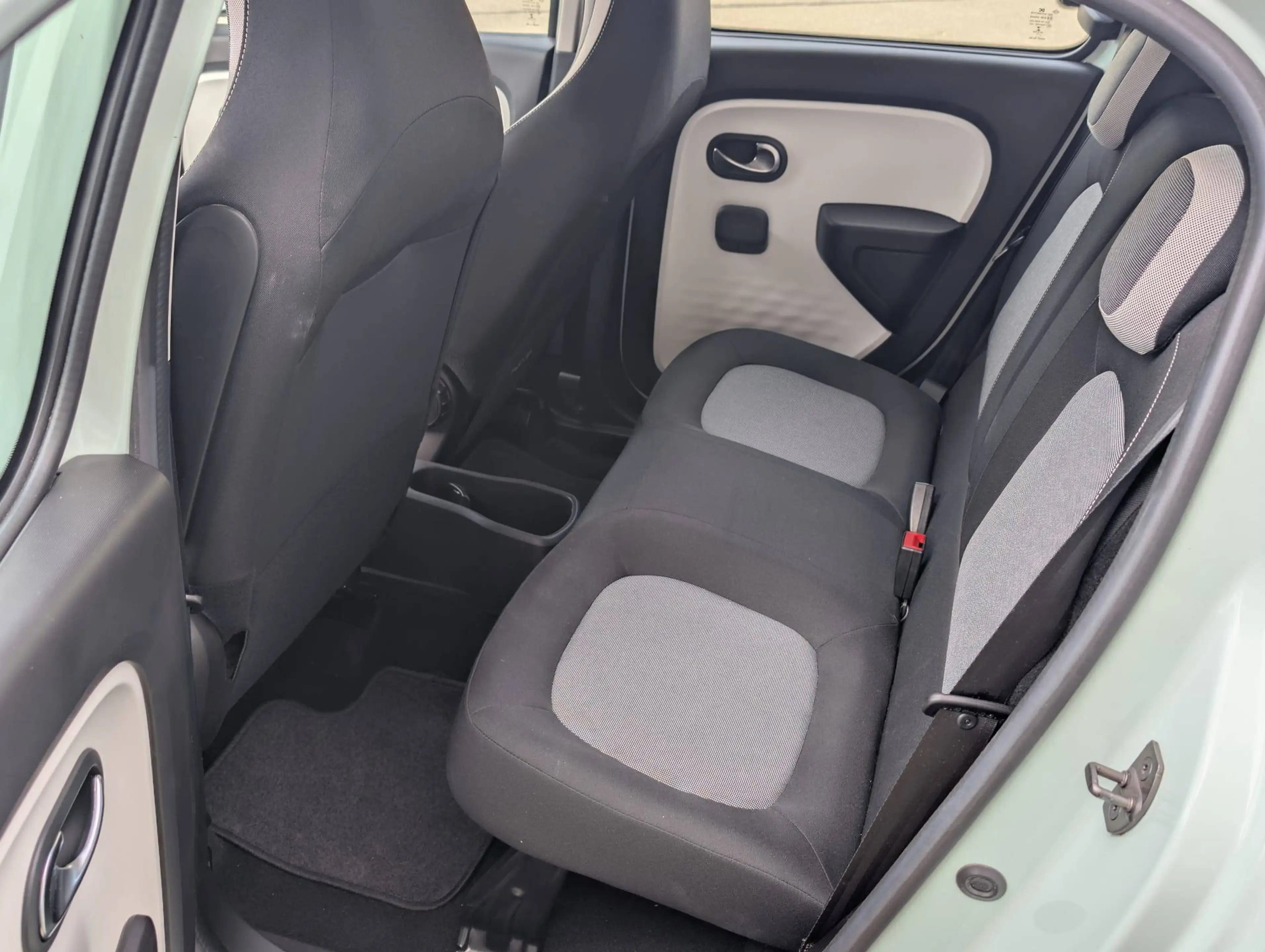 Renault Twingo Limited — photo 6