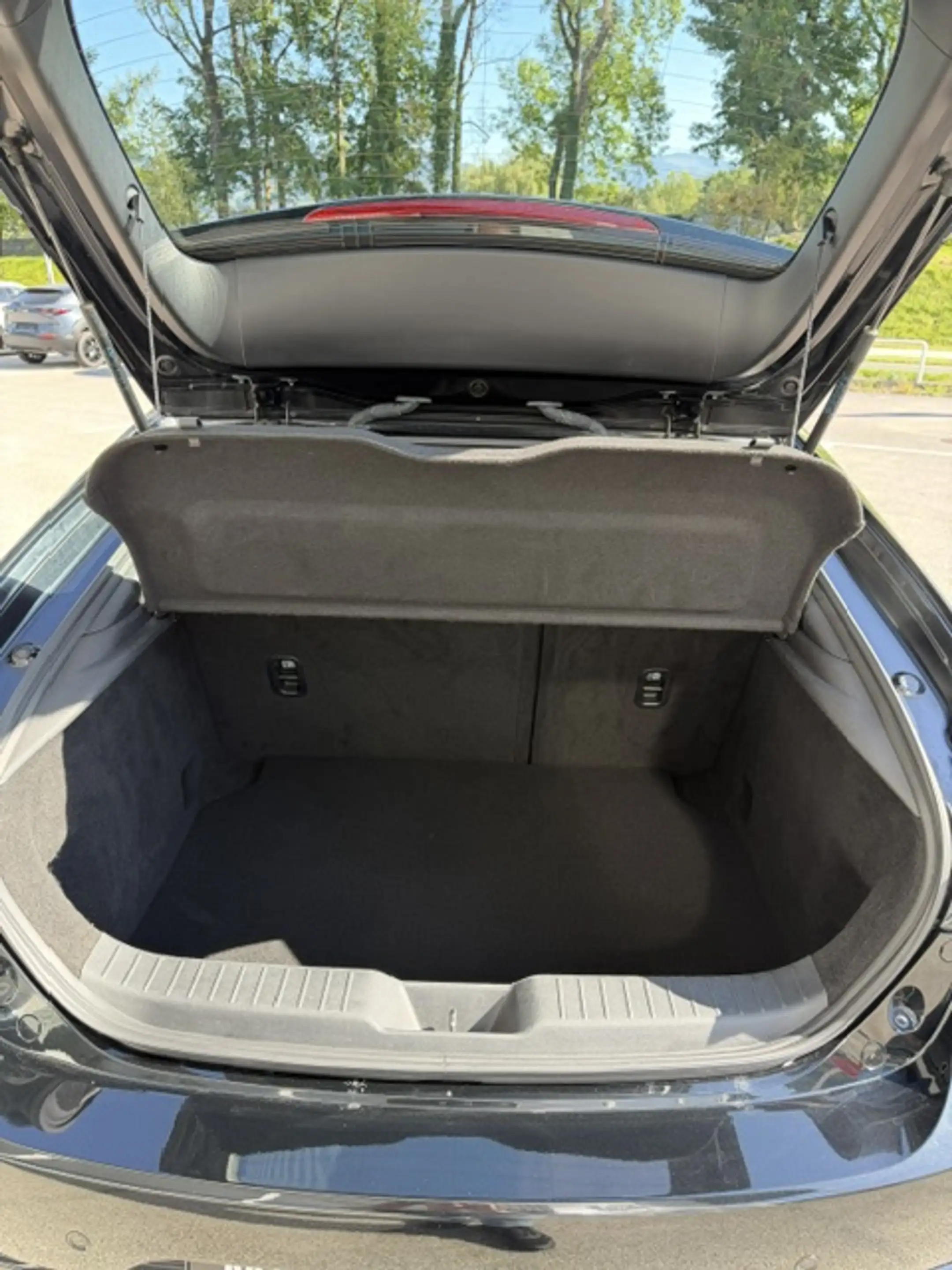 Mazda 3 Comfort — photo 6