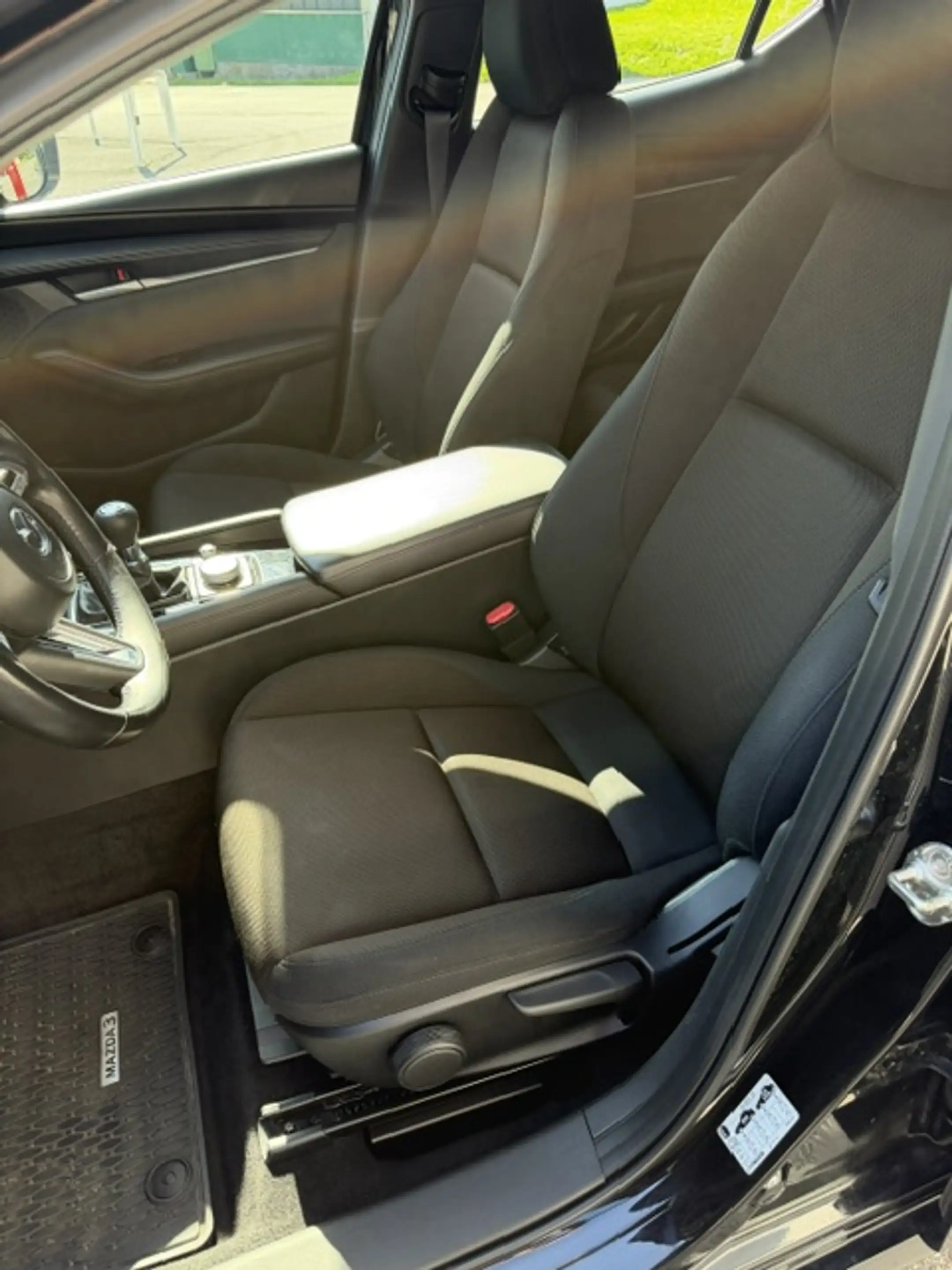 Mazda 3 Comfort — photo 8