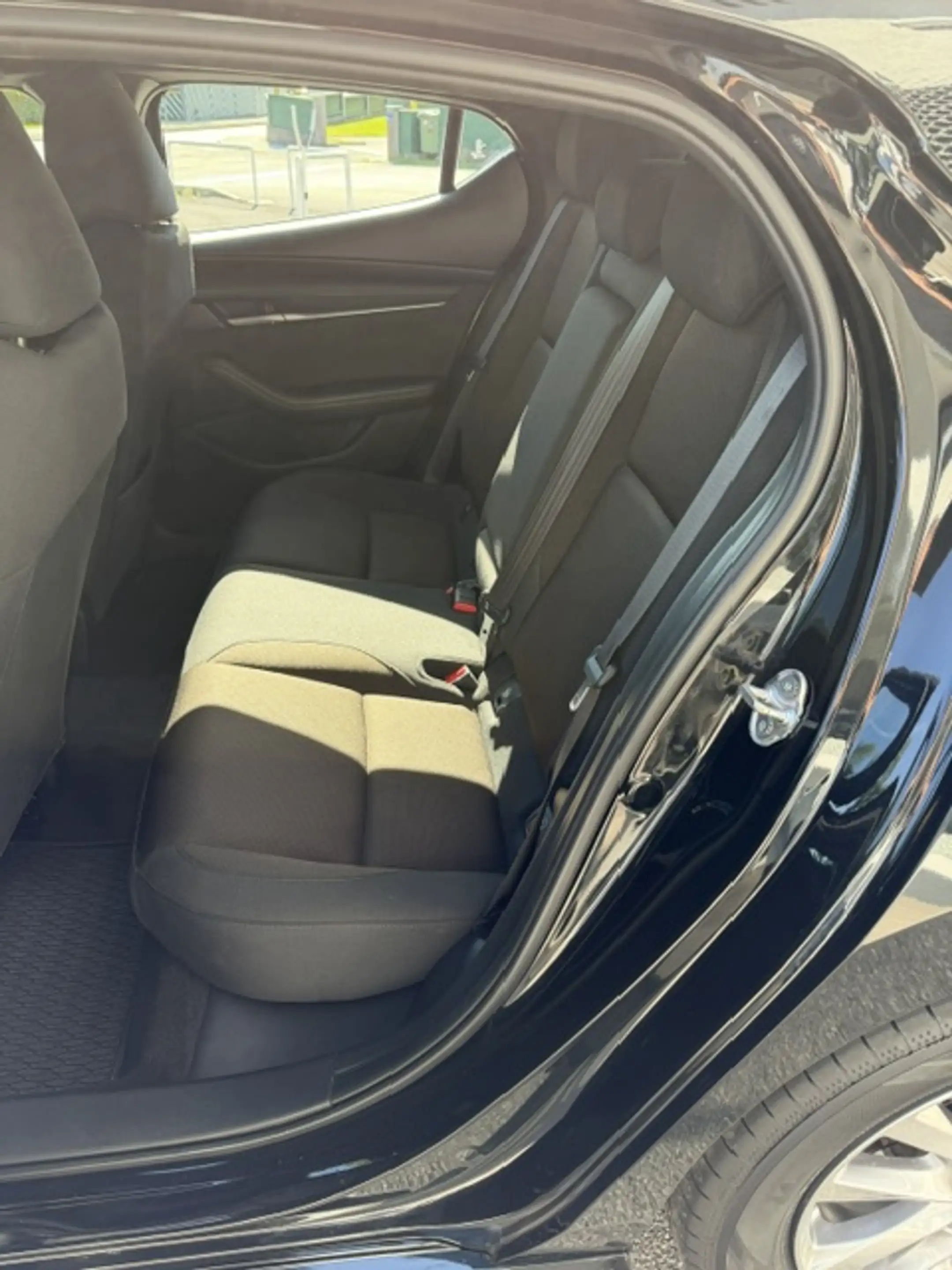 Mazda 3 Comfort — photo 7