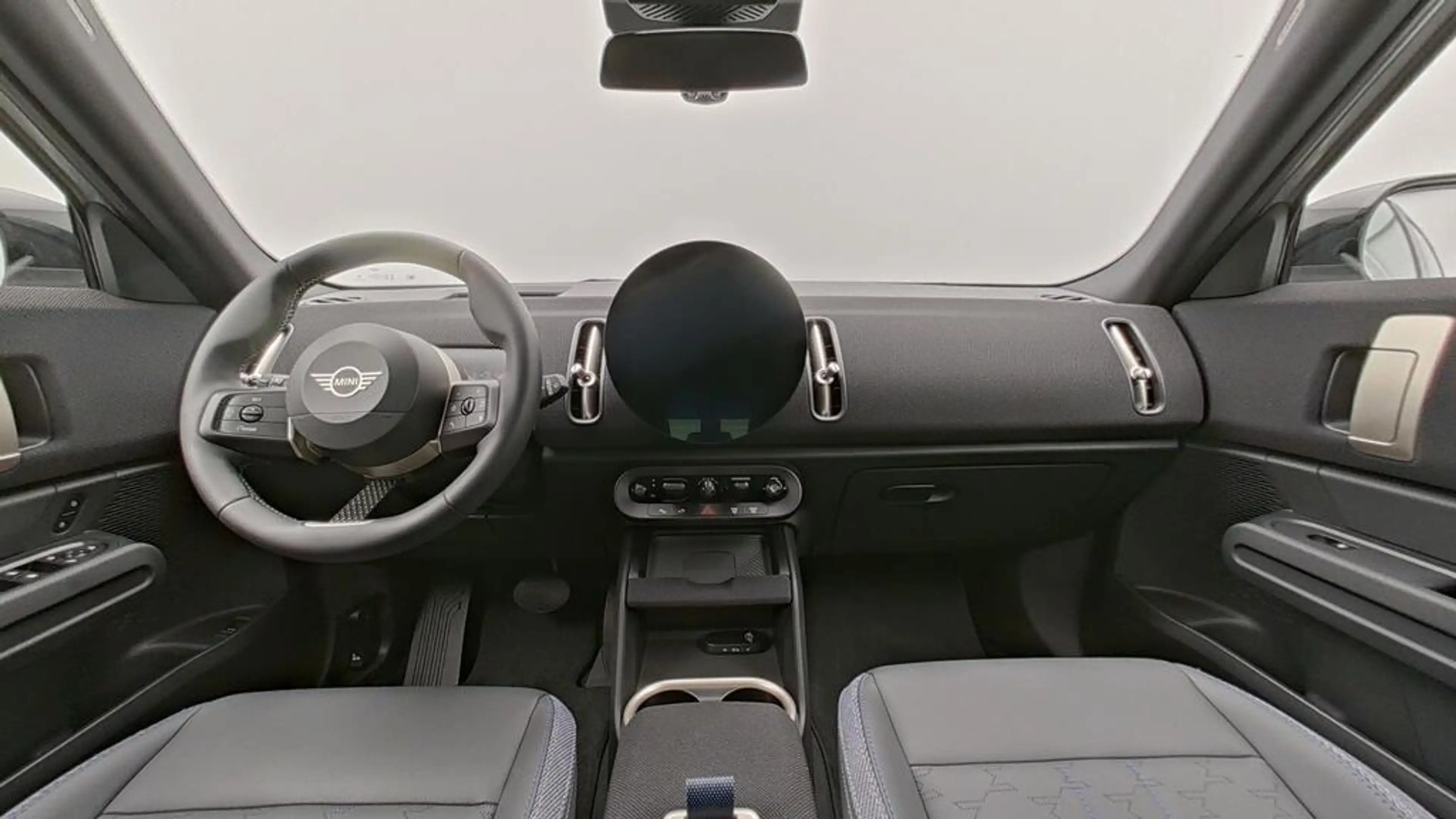 MINI Countryman C Classic Trim — photo 13