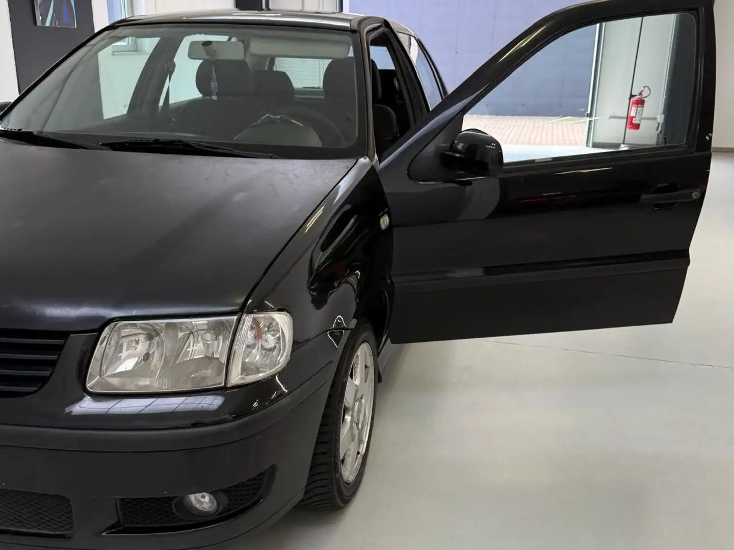 Volkswagen Polo Polo III 1999 5p 1.4 Highline Nero - 2
