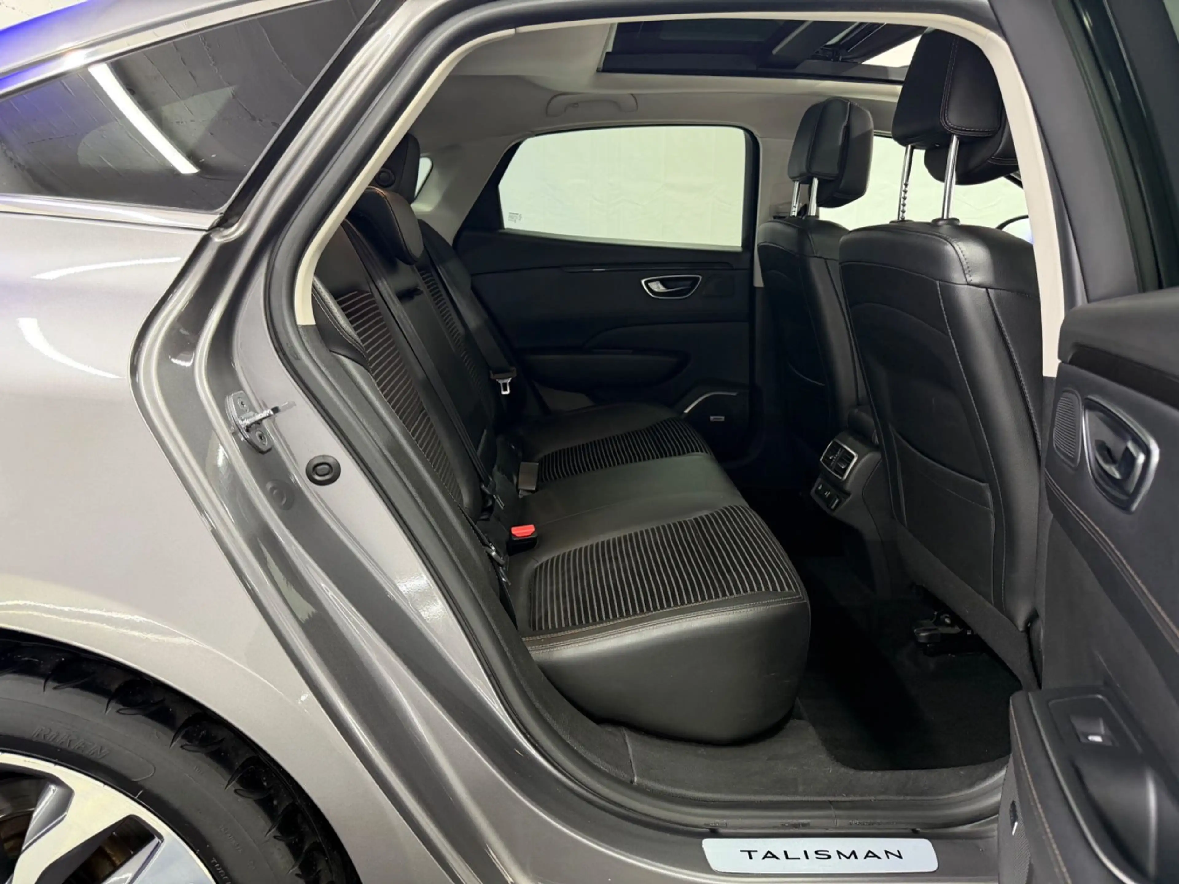 Renault Talisman Intens Aut. NAV LED BOSE PANO AHK CAM — photo 15