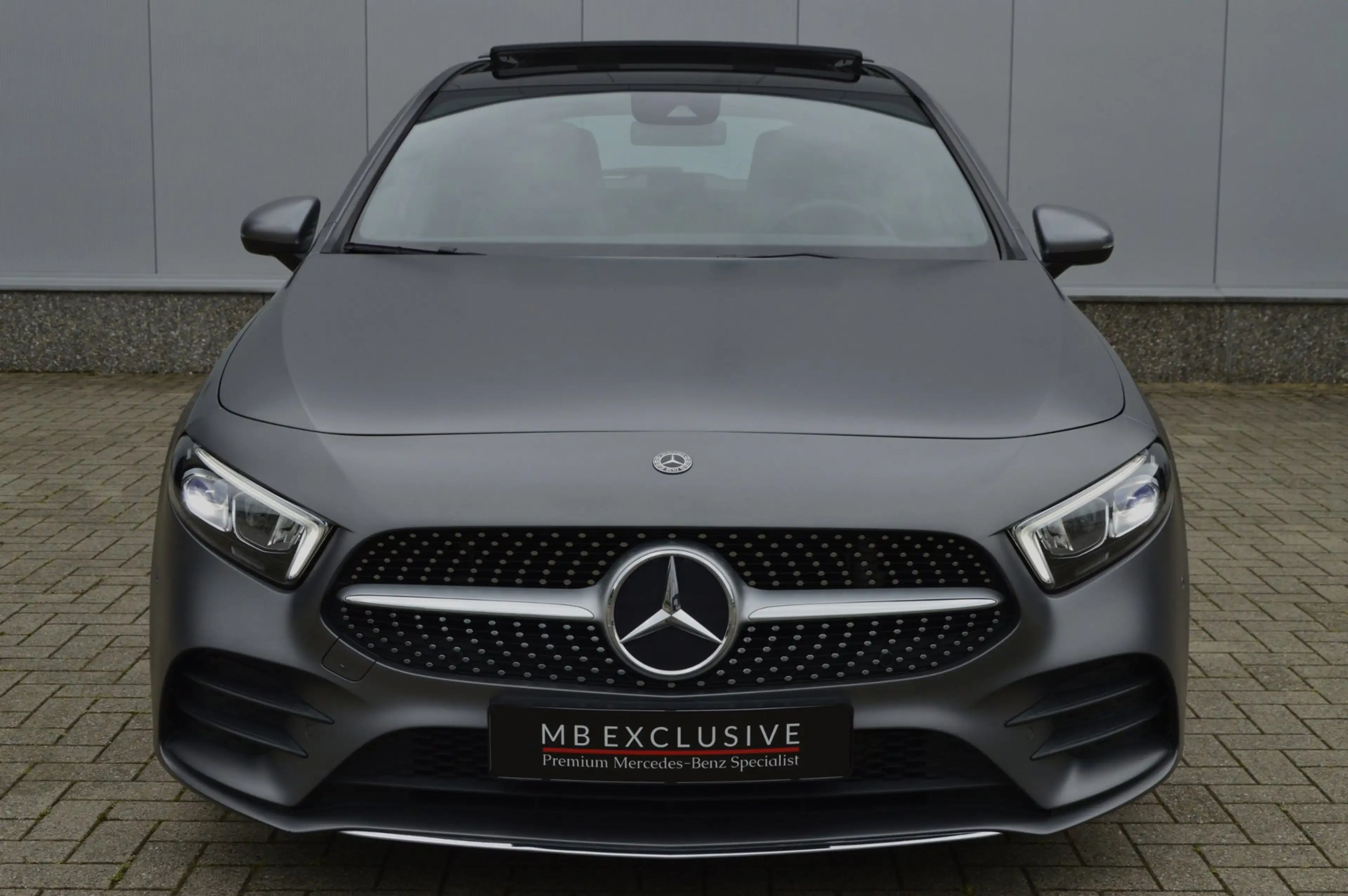 Mercedes-Benz A 200 AMG Line Magno Matt AUT7 (2018) — photo 4