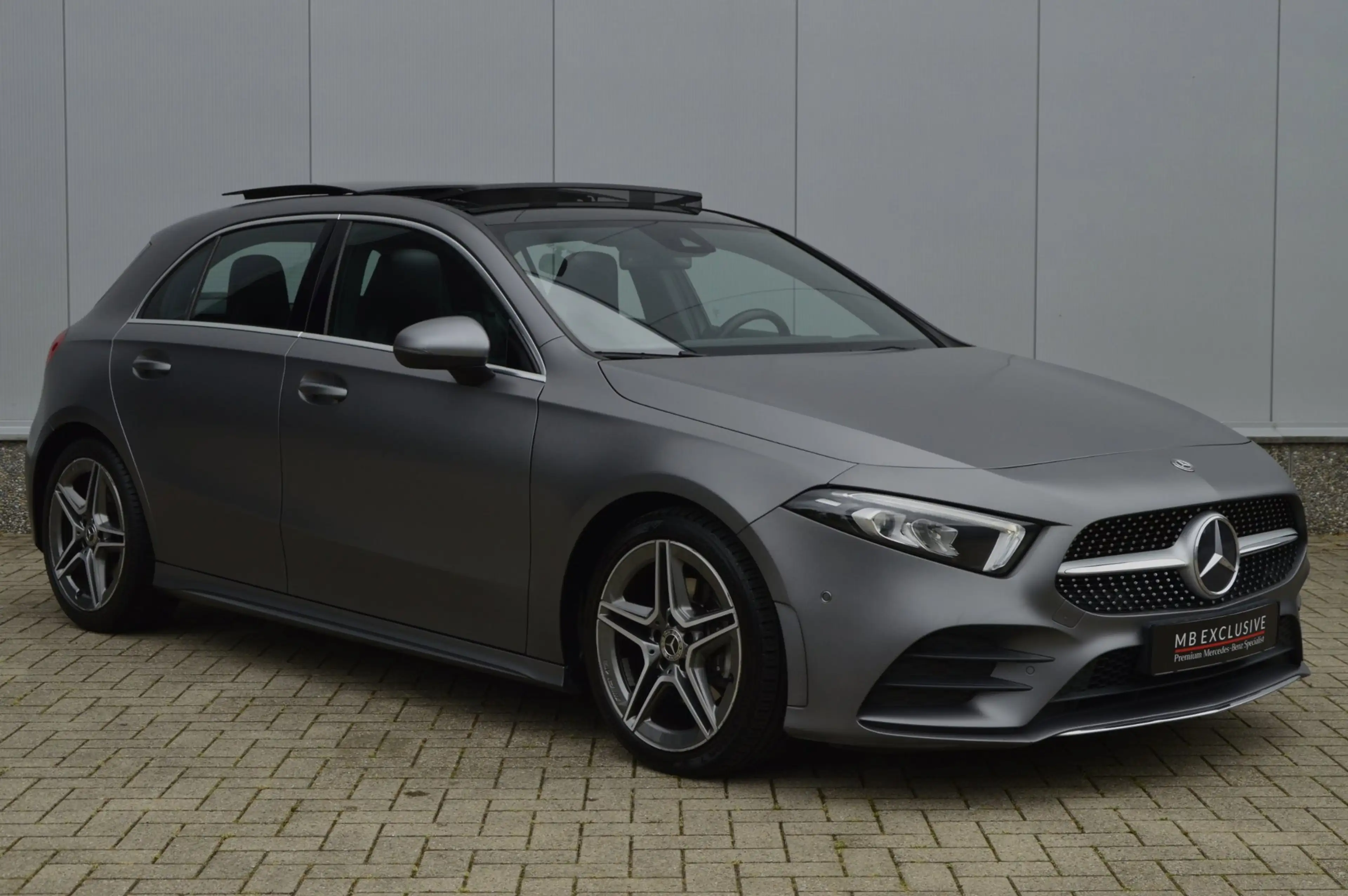 Mercedes-Benz A 200 AMG Line Magno Matt AUT7 (2018) — photo 2