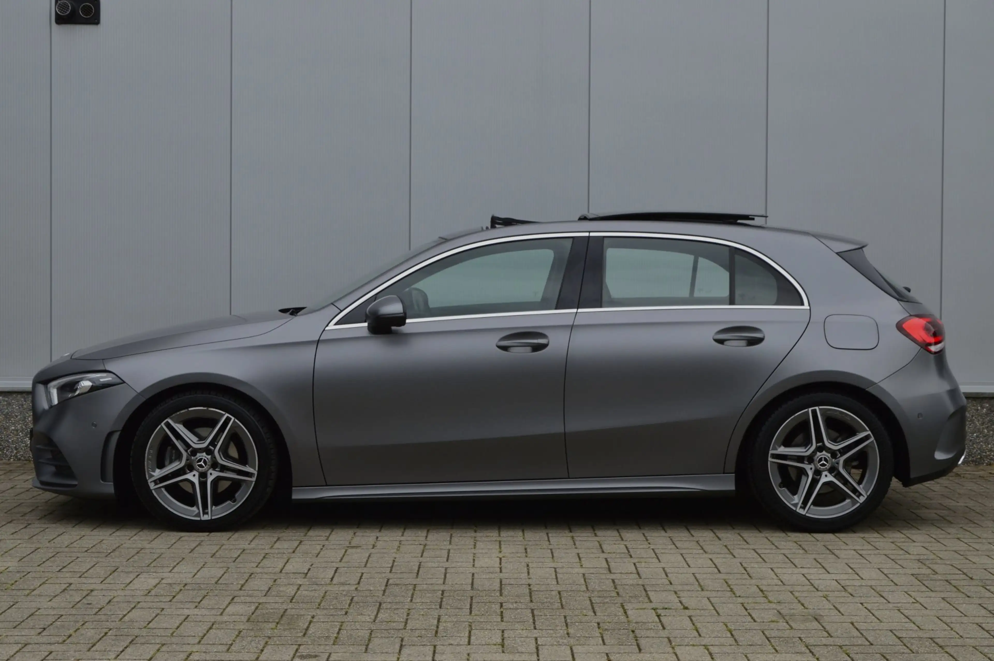 Mercedes-Benz A 200 AMG Line Magno Matt AUT7 (2018) — photo 7
