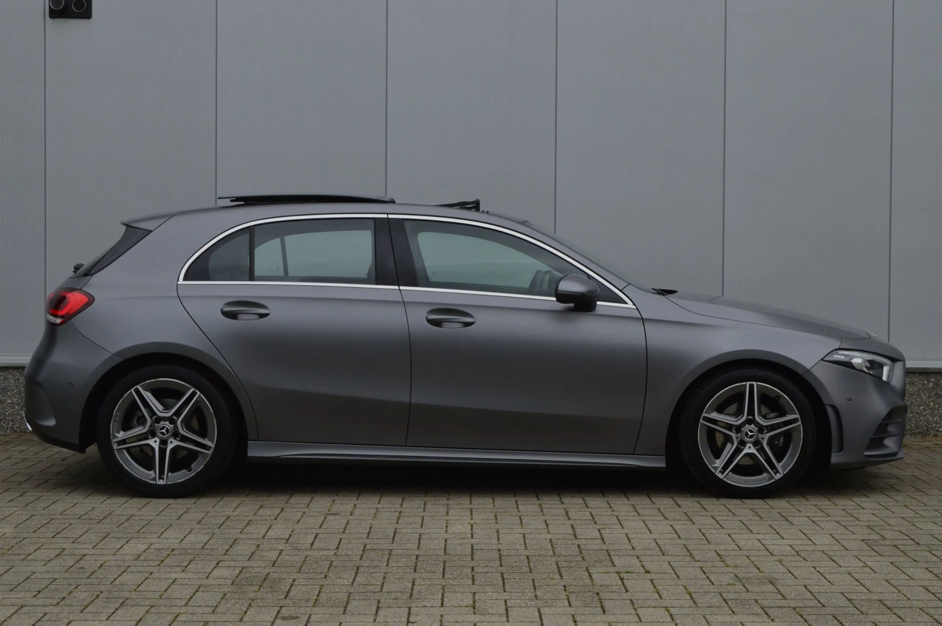 Mercedes-Benz A 200 AMG Line Magno Matt AUT7 (2018) — photo 8