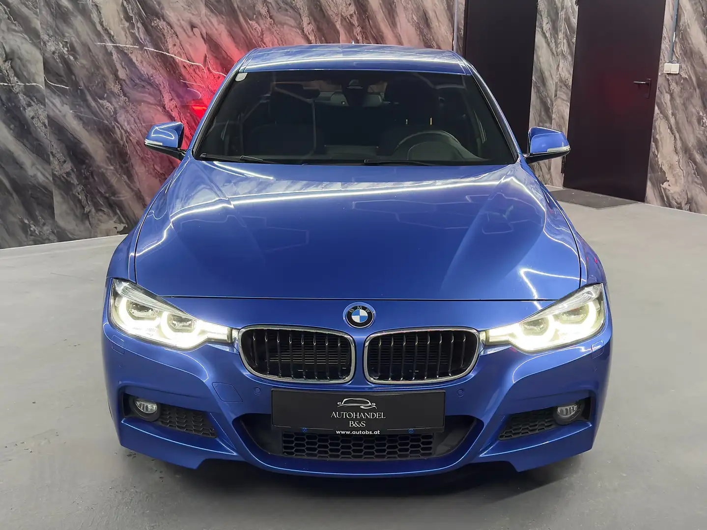 BMW 318 xDrive Limousine M-SPORTPAKET *LCI,HUD,NAVI, LED* Blau - 2