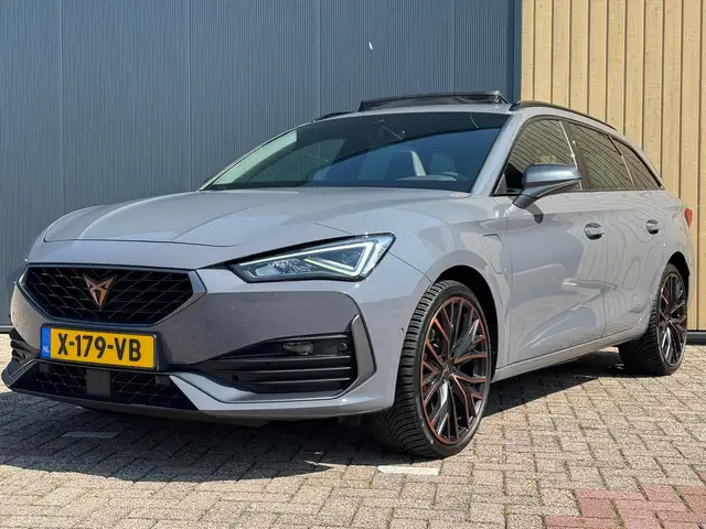 CUPRA Leon Sportstourer 1.4 e-Hybrid 245pk DSG | SOH 92% | Pa