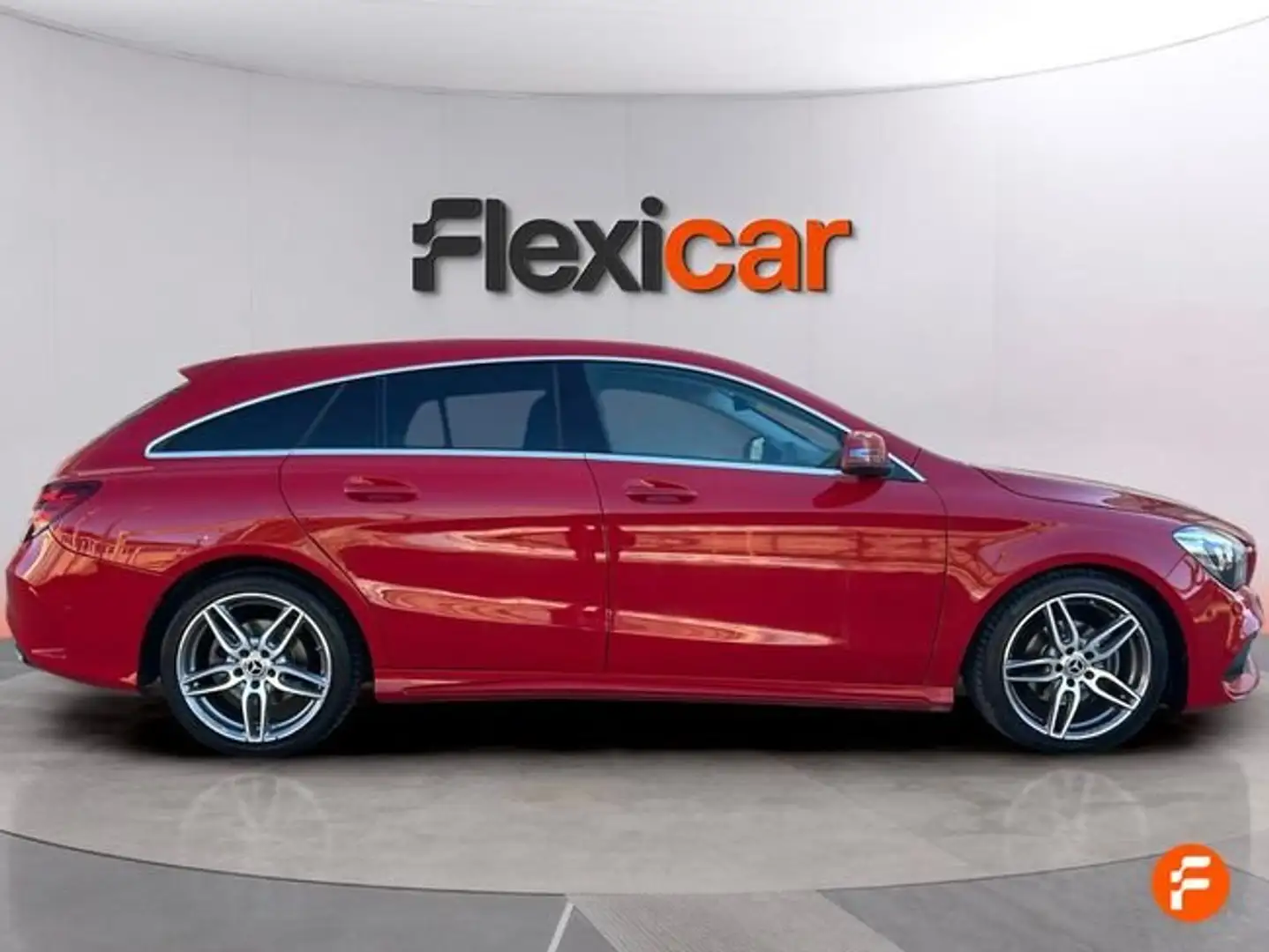 Mercedes-Benz CLA 200 Shooting Brake 200d 7G-DCT Rojo - 2