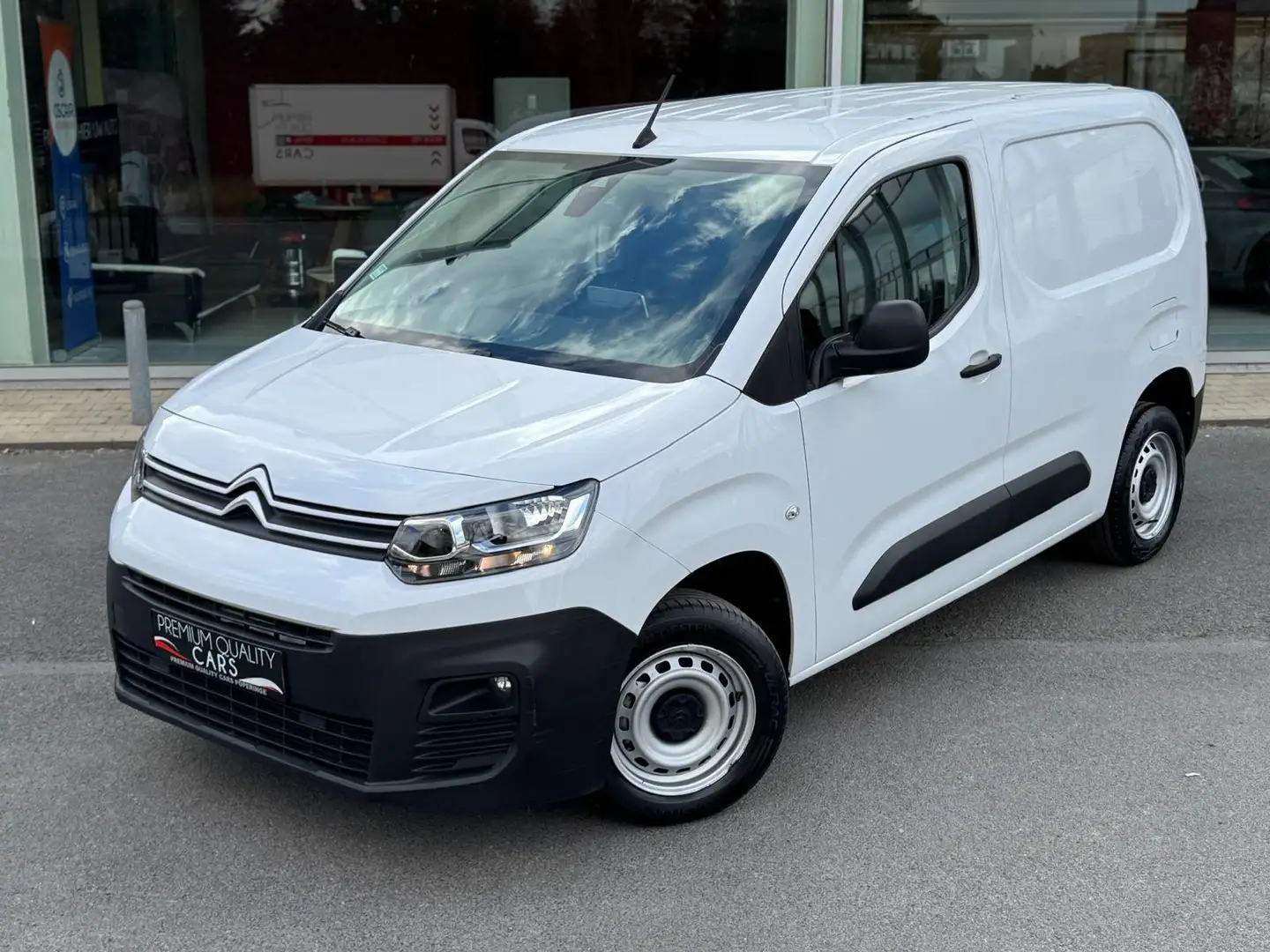 Citroen Berlingo 14.008 + BTW / NAVI / DAB+ / PDC / 2ZIT / CARPLAY Blanc - 2