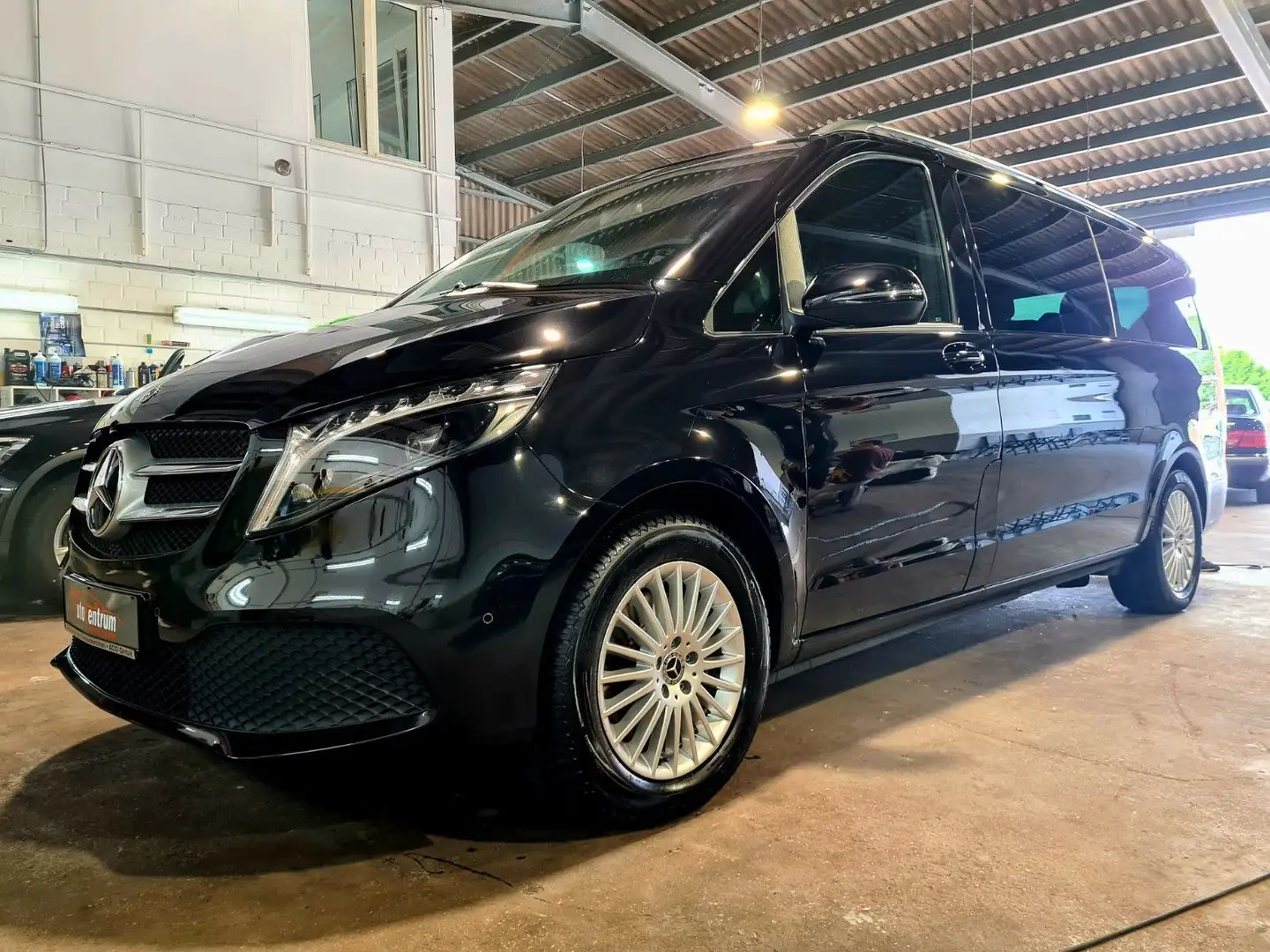 Mercedes-Benz V 300 d extralang Sportpaket*Airmatc*ACC*MBUX*RFK Schwarz - 2