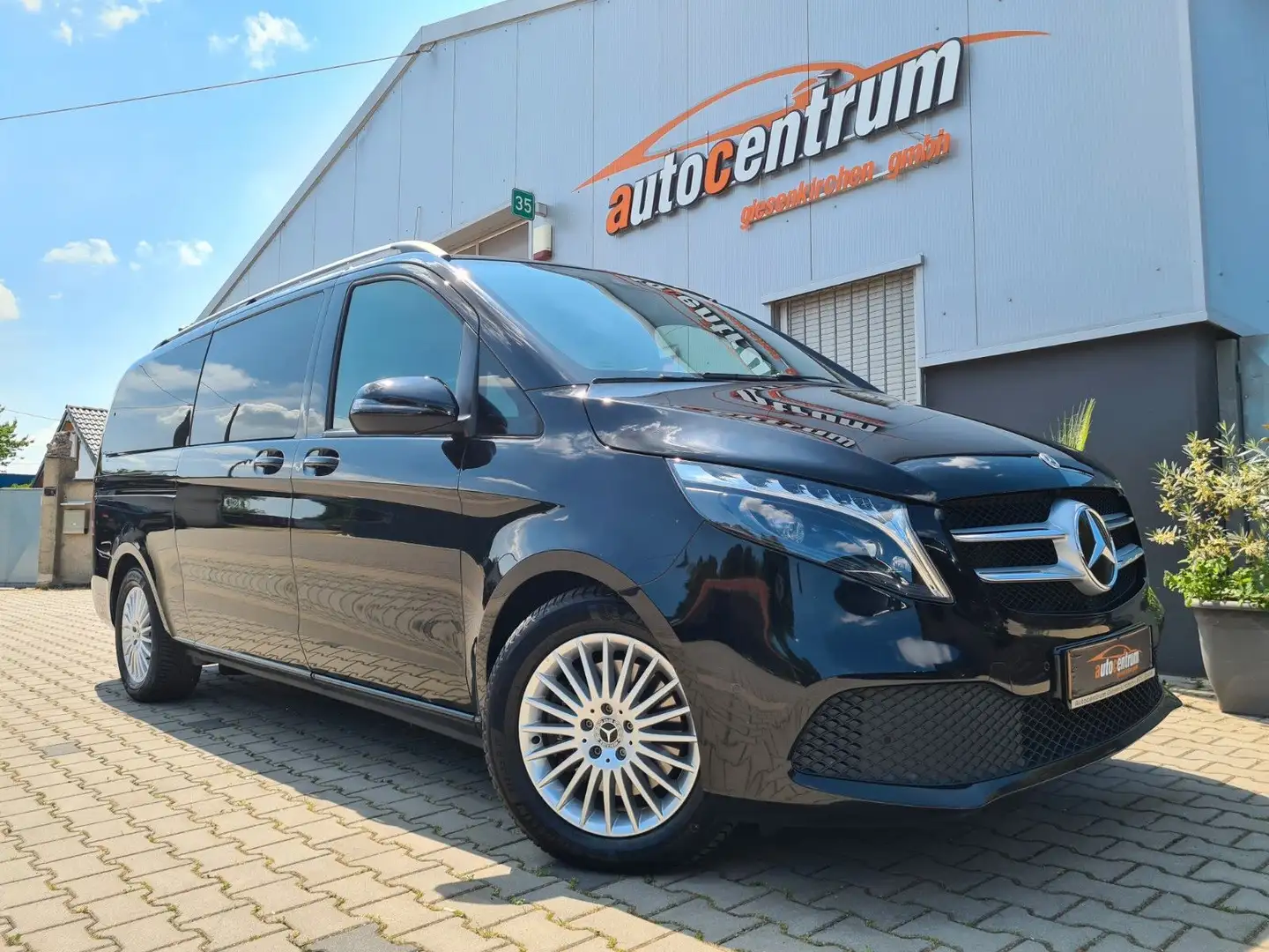 Mercedes-Benz V 300 d extralang Sportpaket*Airmatc*ACC*MBUX*RFK Schwarz - 1