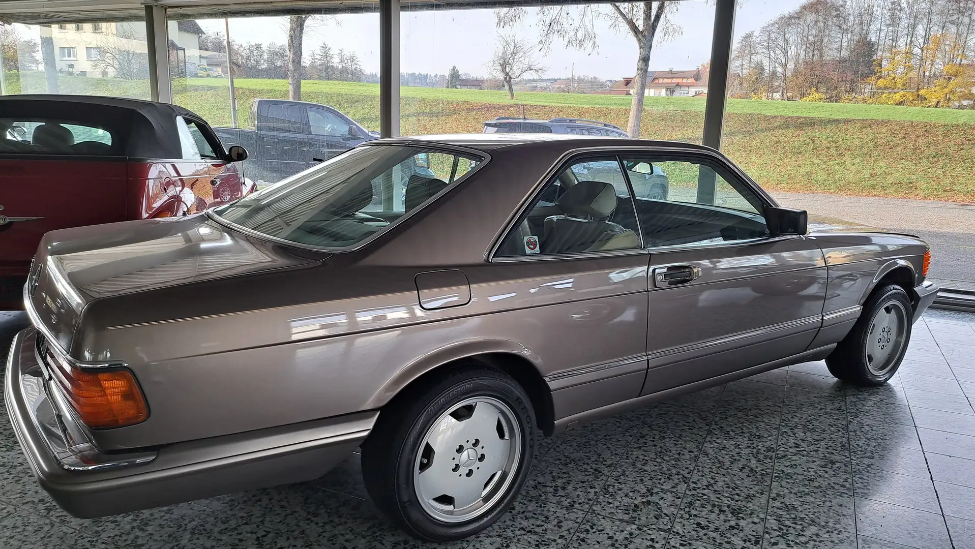 Mercedes-Benz 560 560 SEC V8 Oldtimer mit H-Zul.+ Wertgutachten Brun - 2