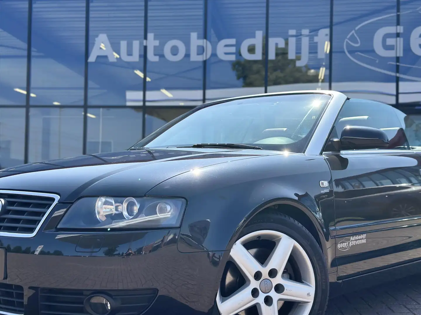 Audi A4 1.8T CABRIO / LEDER / YOUNGTIMER Zwart - 2