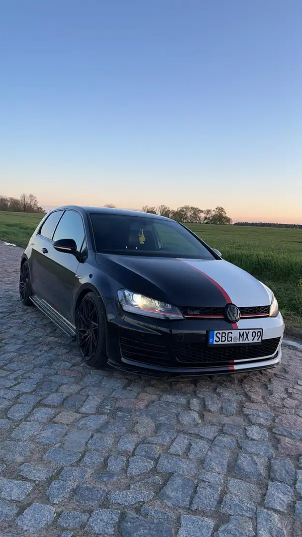 Volkswagen Golf GTI - 2