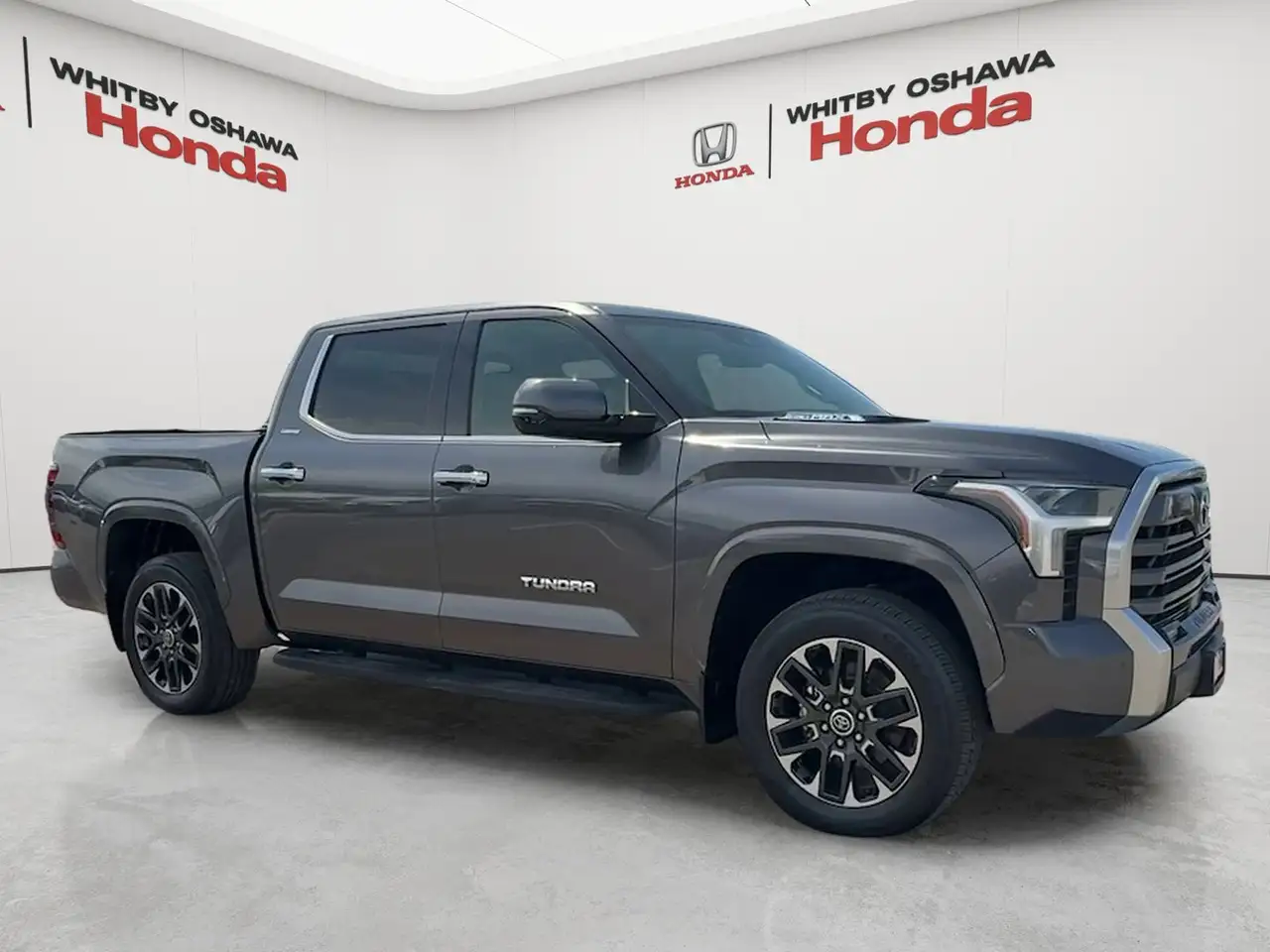 Toyota Tundra снимка Toyota Tundra
