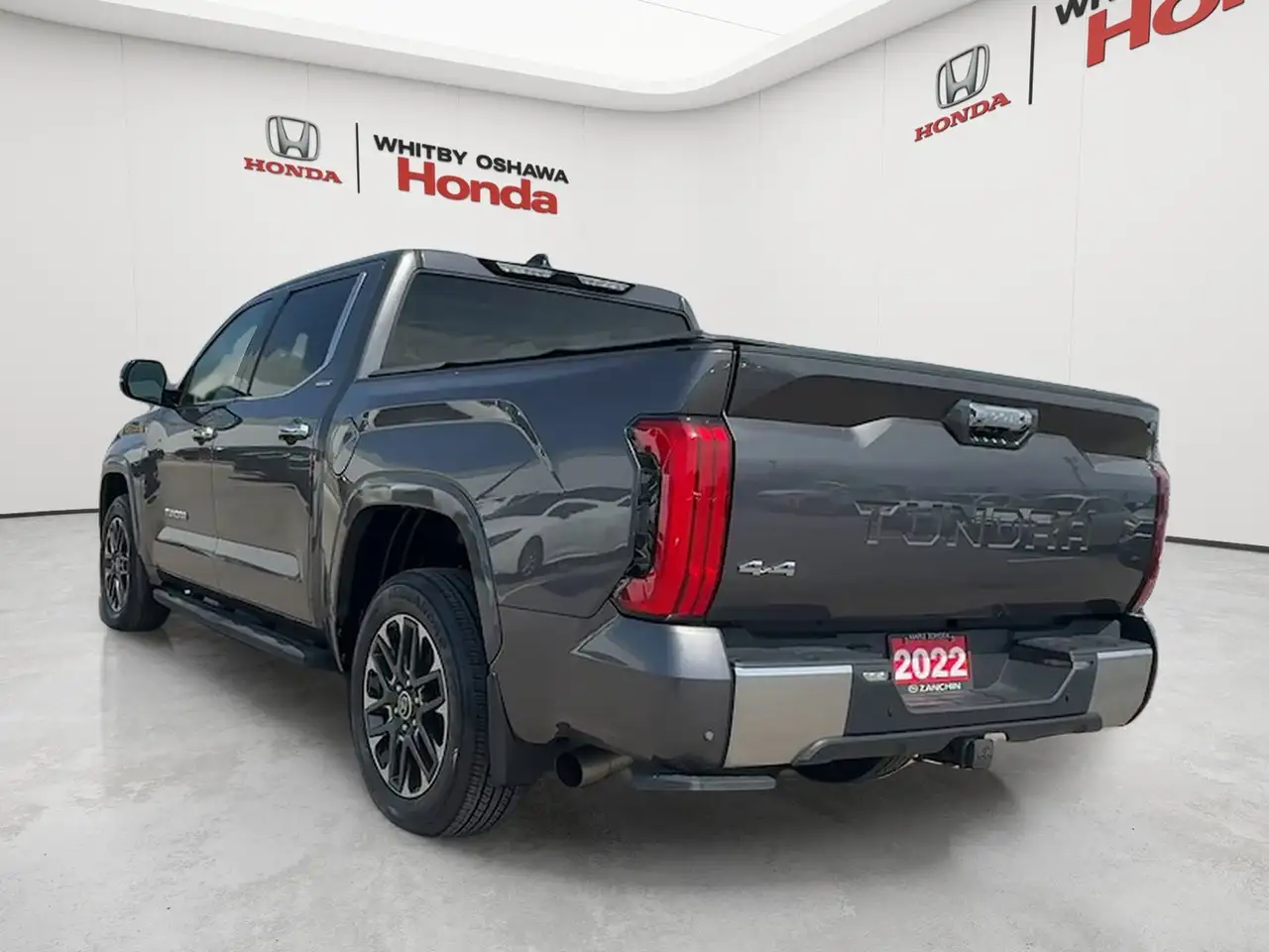 Toyota Tundra снимка Toyota Tundra
