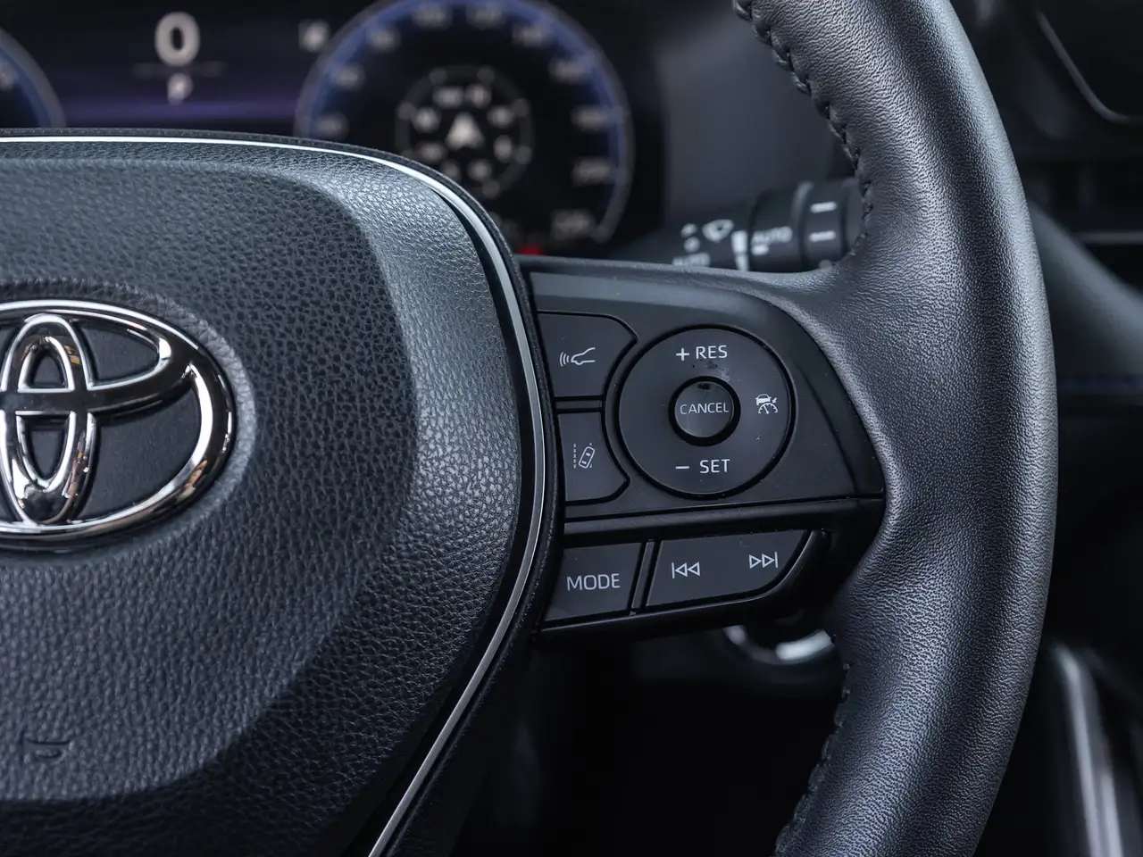 Toyota RAV 4 снимка Toyota RAV 4