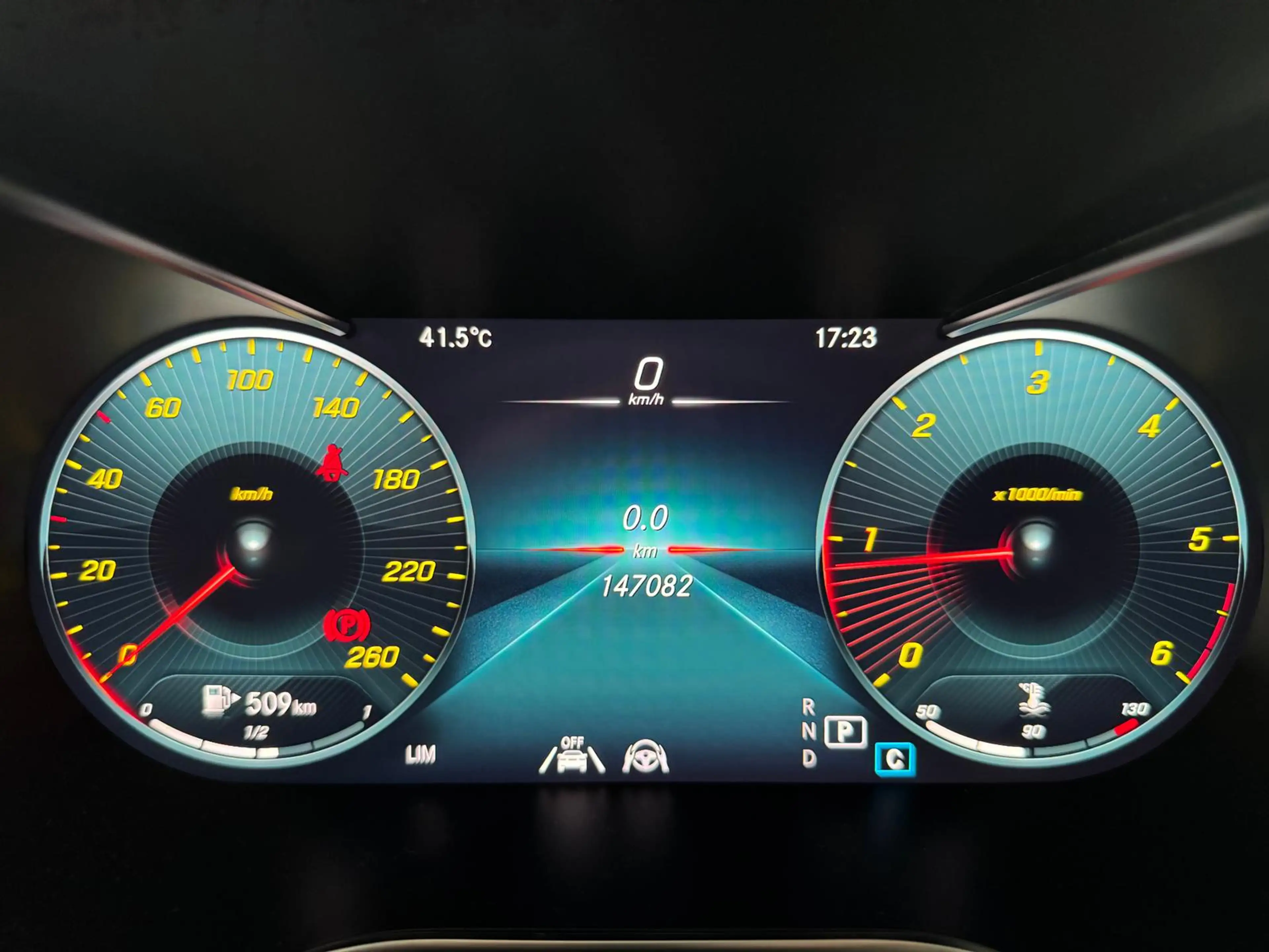 Mercedes-Benz GLC 400 GLC400d Coupé 4M AMG-LINE BURMEST 360° PANO LED — photo 19