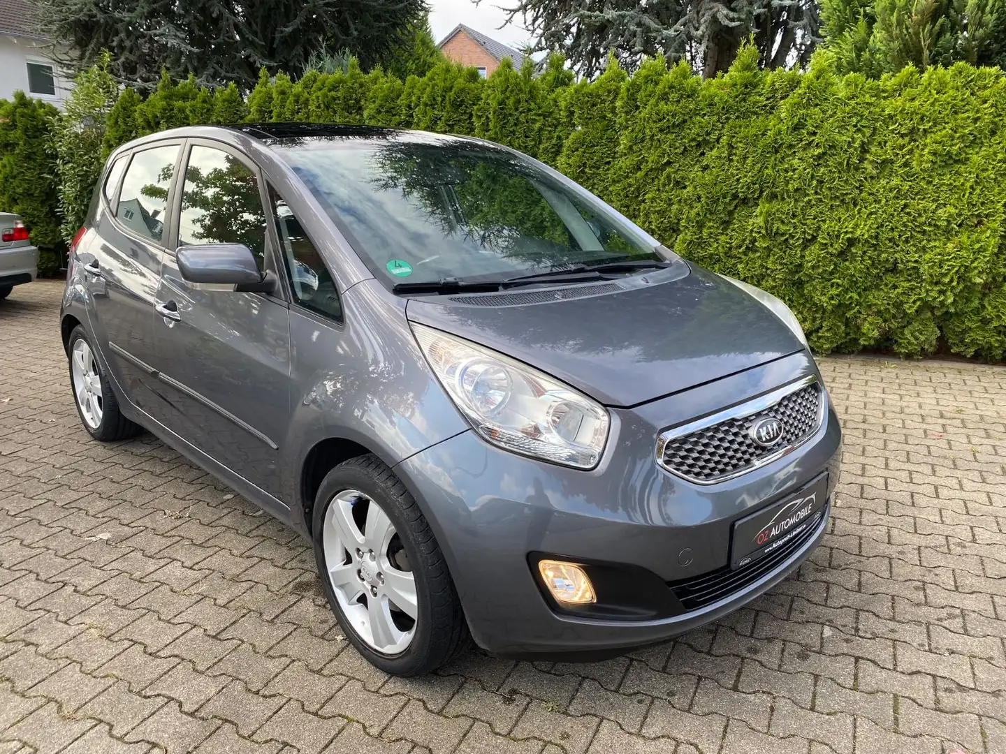 Kia Venga 1.6 CVVT Gray Collection//Pano//92Kw Grau - 1