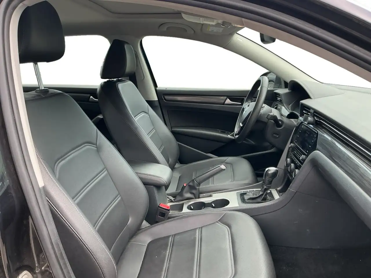 Volkswagen Passat снимка Volkswagen Passat