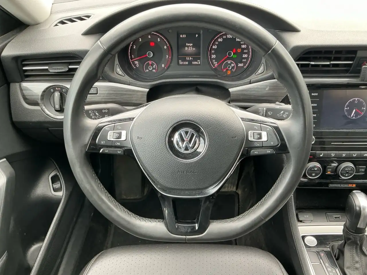 Volkswagen Passat снимка Volkswagen Passat