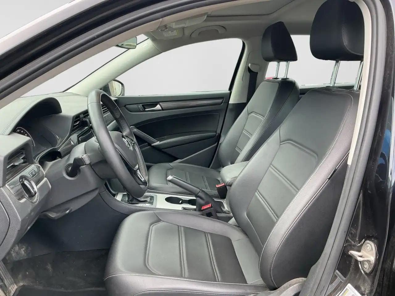 Volkswagen Passat снимка Volkswagen Passat