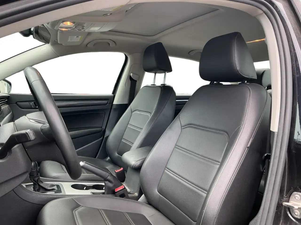 Volkswagen Passat снимка Volkswagen Passat