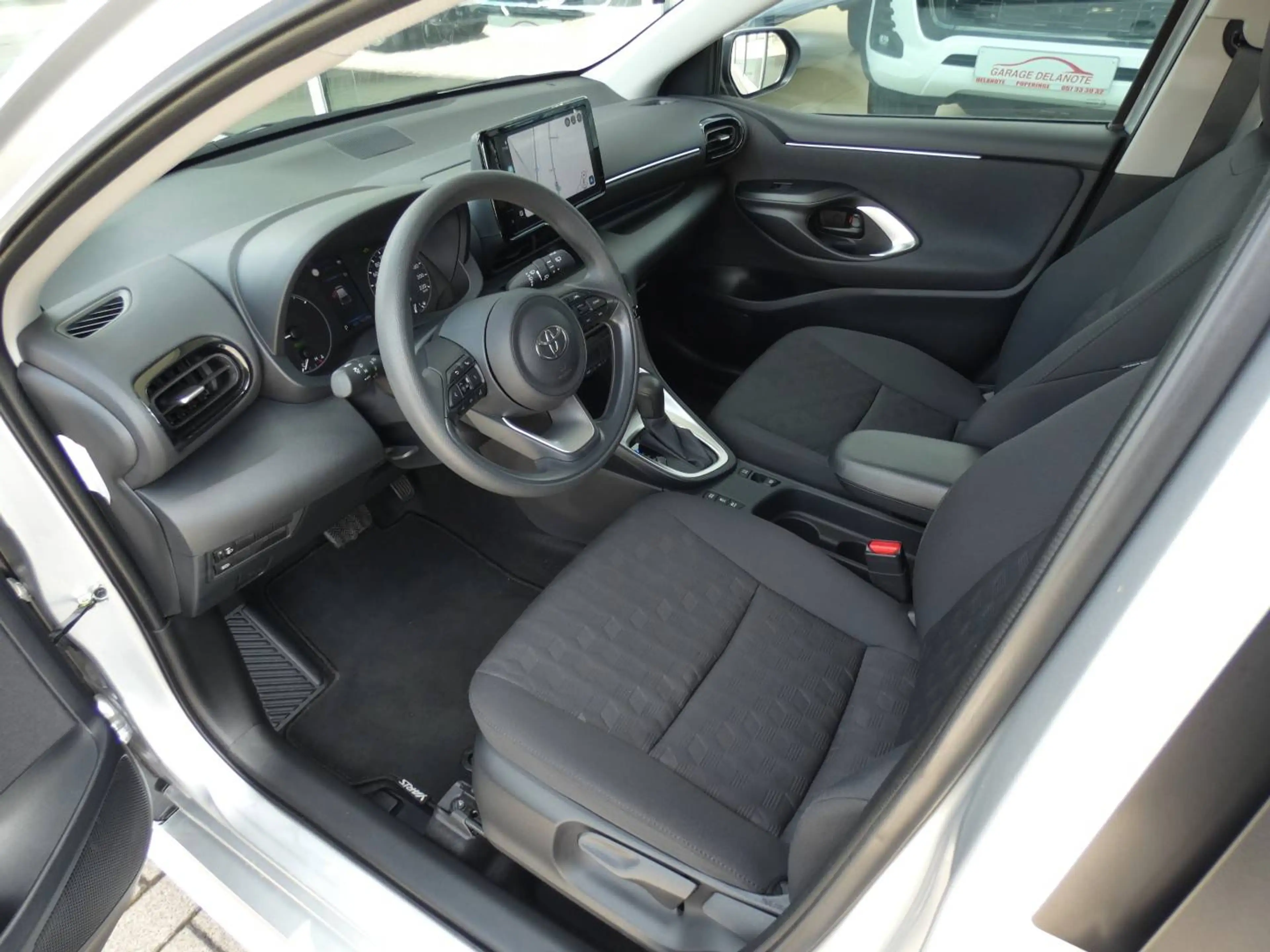 Toyota Yaris Hybrid Dynamic +Apple carplay +Android auto +Parkeercamera +Lichtmetalen velgen +Mistlampen voor *2024* — photo 10