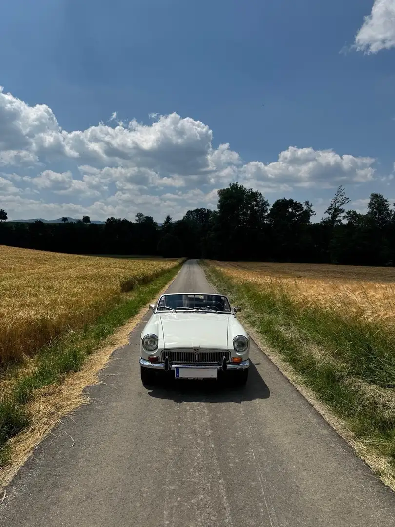 MG MGB - 1