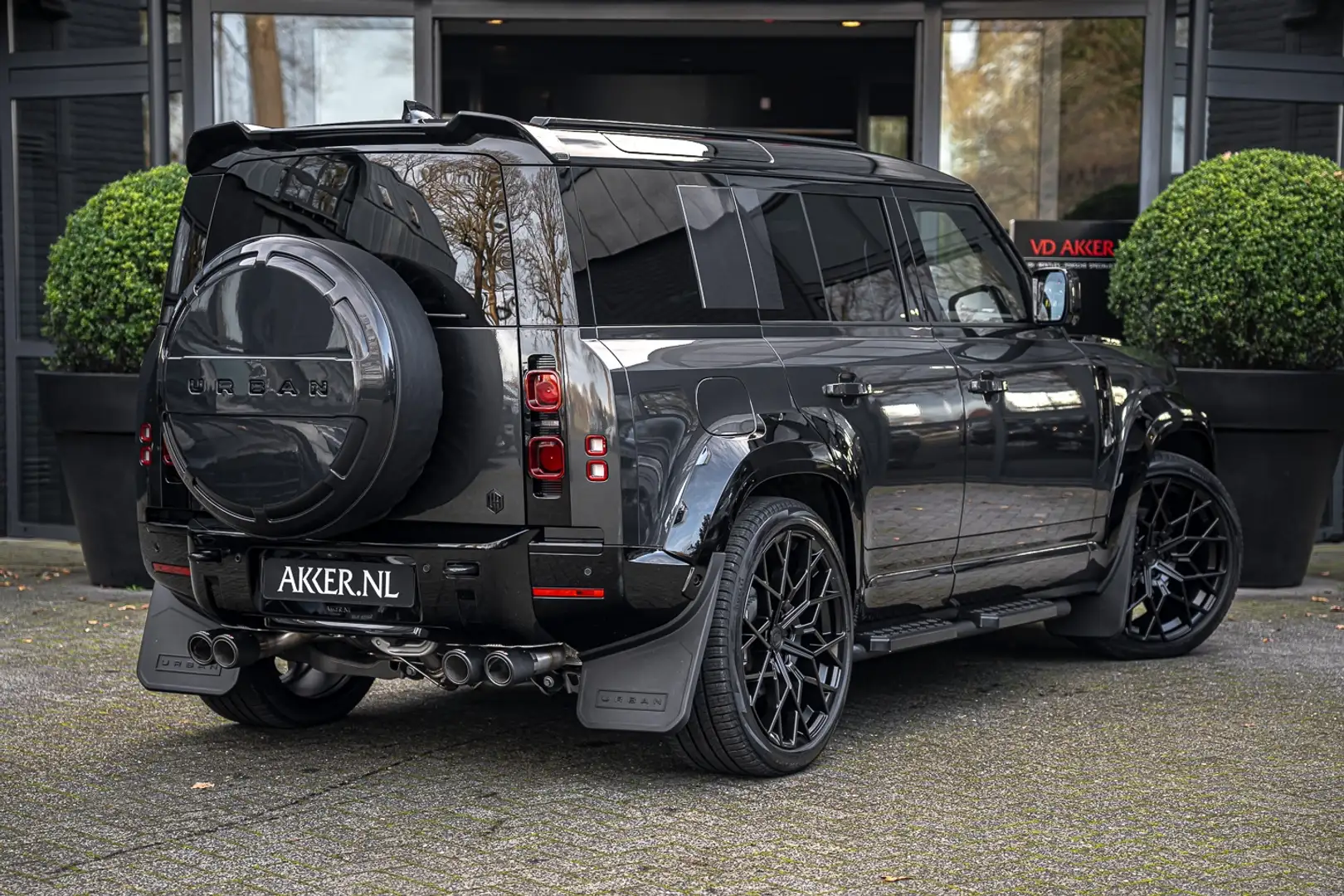 Land Rover Defender LANDROVER 110 P300e X-Dynamic HSE URBAN | Stoelven Gris - 2