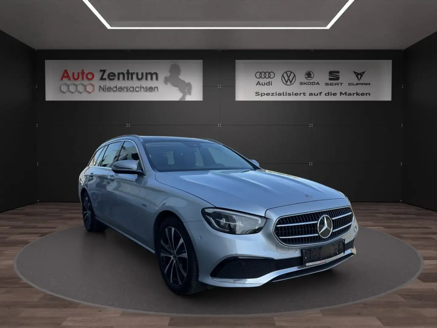 Mercedes-Benz E 300 E 300 de T 9G HYBRID CarPlay LEDER*PANO*LED*Cam Argent - 2