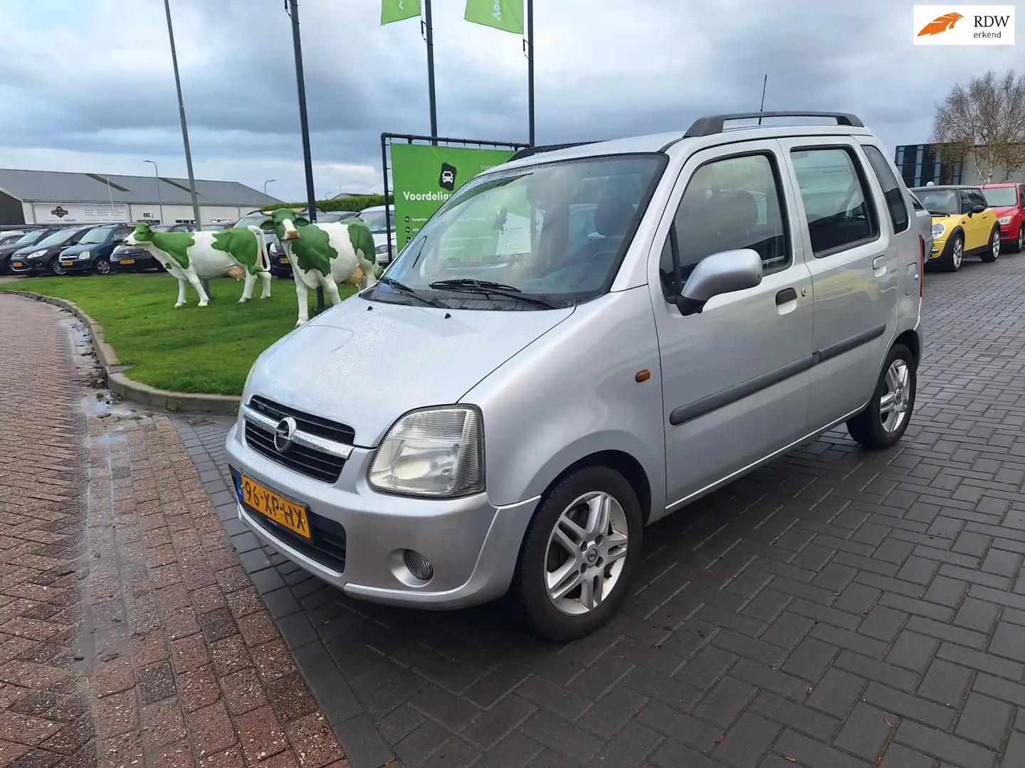 Opel Agila 1.2-16V Maxx / 101.749 km! / APK november 2026 Grau - 1