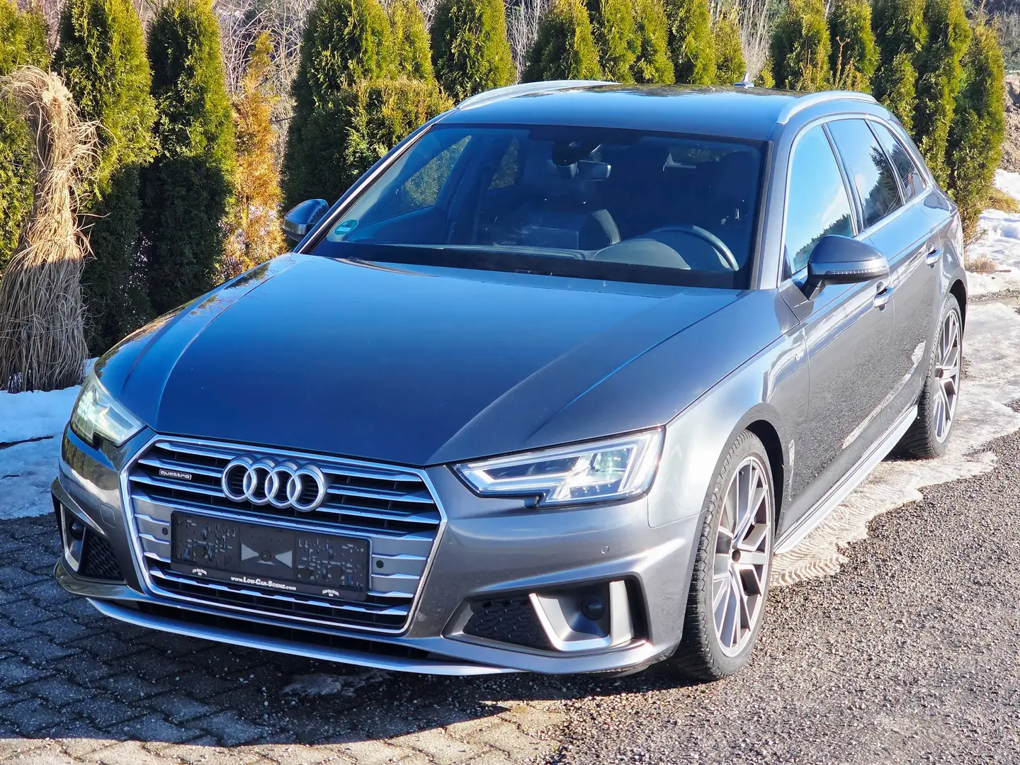 Audi A4 40 TDI quattro sport Competition, Carbon, BuO Grau - 2