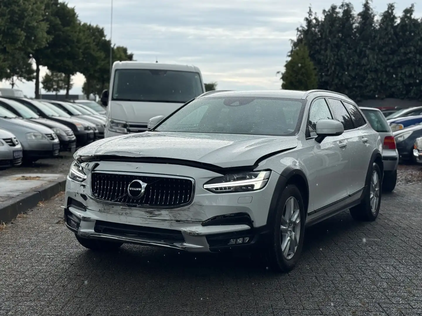 Volvo V90 Cross Country Basis AWD Weiß - 1