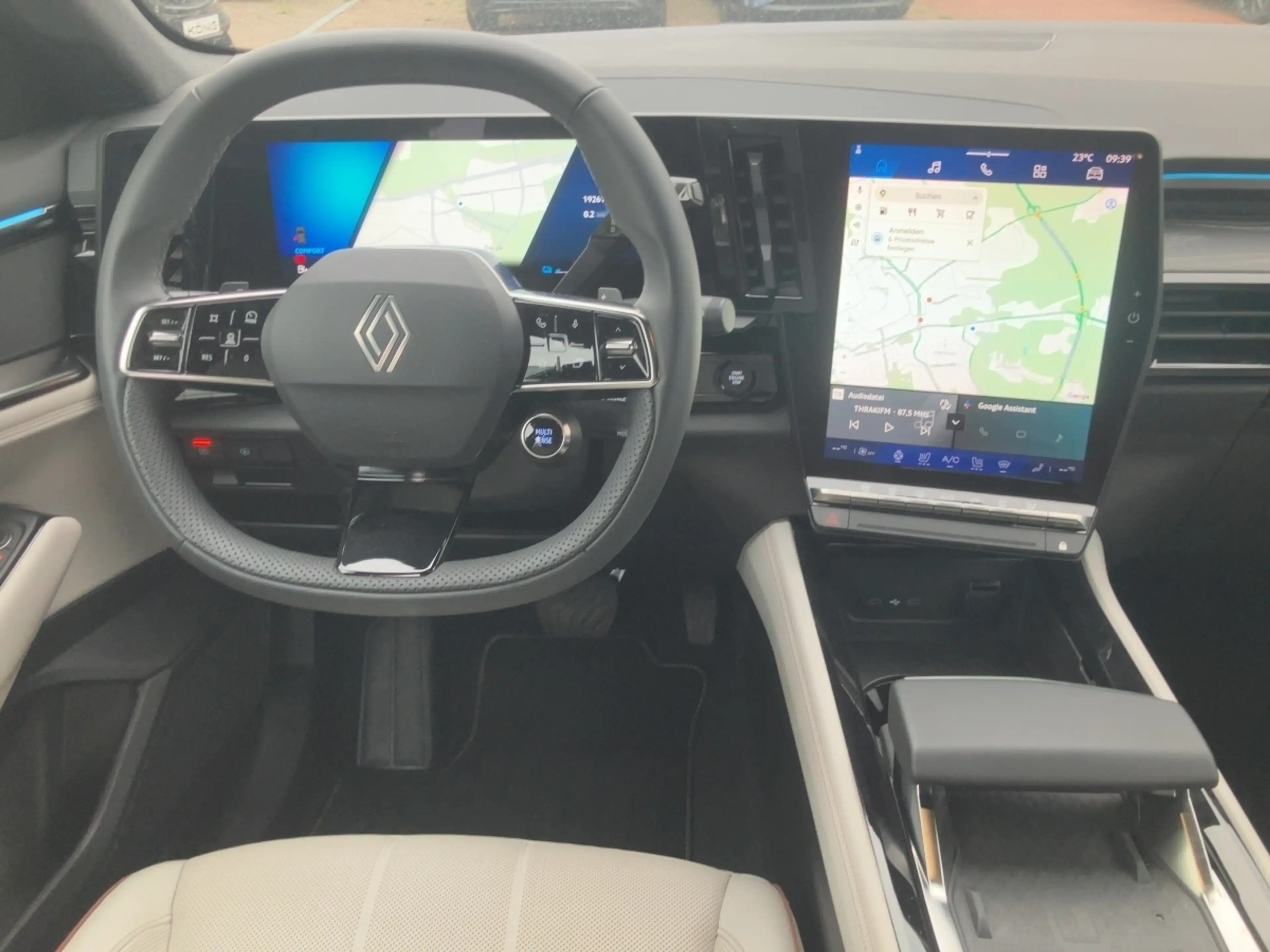 Renault Espace Iconic E-Tech Full Hybrid 200 — photo 9