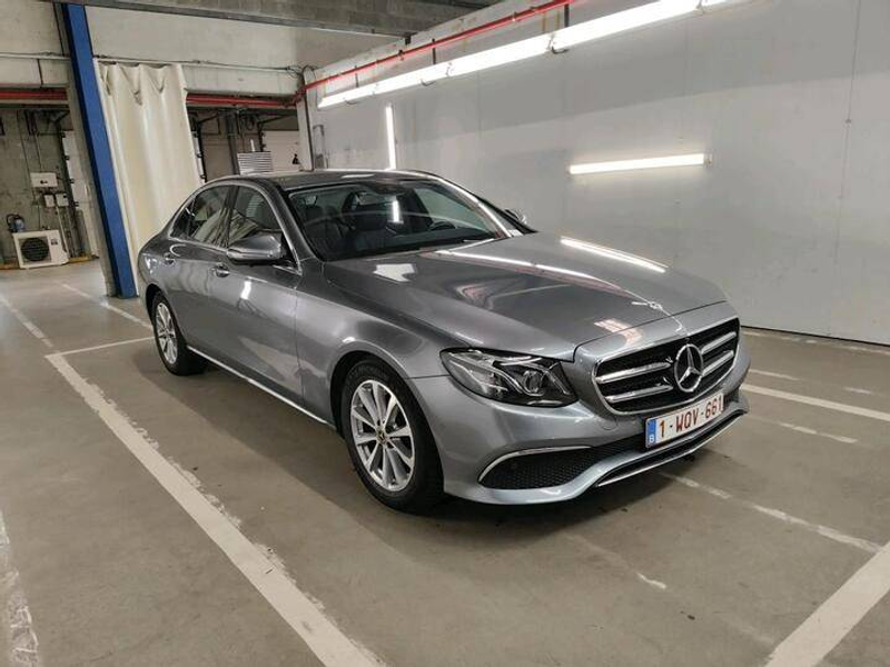 Mercedes-Benz E 200 d Berline Avantgarde *LED-NAVI-CUIR/TISSU SPORT* — photo 3