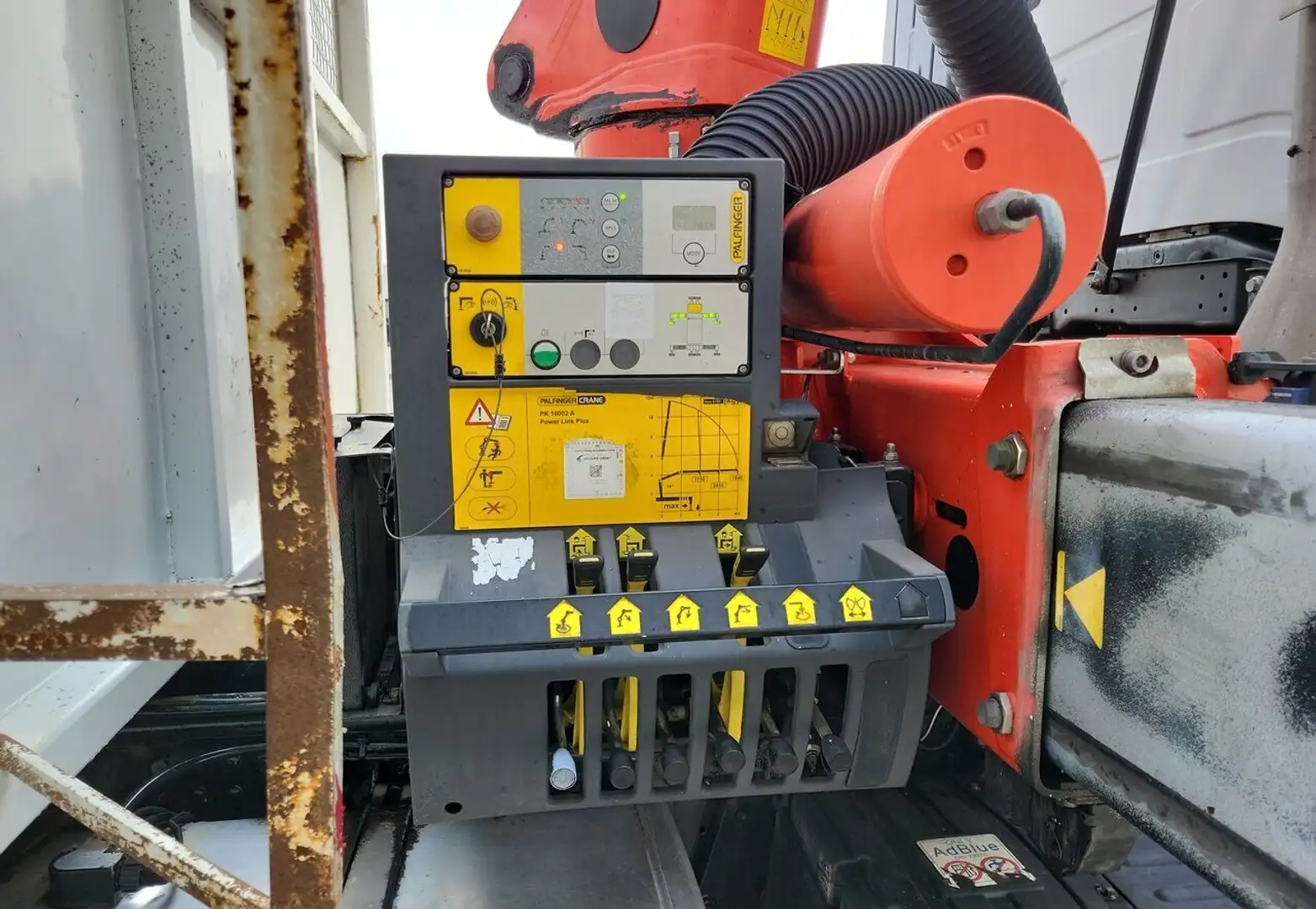 Iveco Iveco Stralis 310 4X2 JRegnault Flatbed trucks Biały - 2