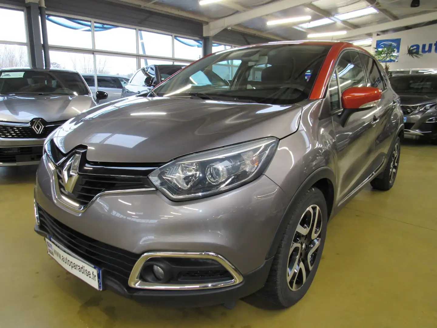 Renault Captur 1.2 TCE 120 INTENS EDC Gris - 1