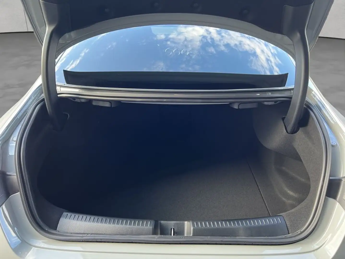 Mercedes-Benz CLA 180 CLA Grau - 2