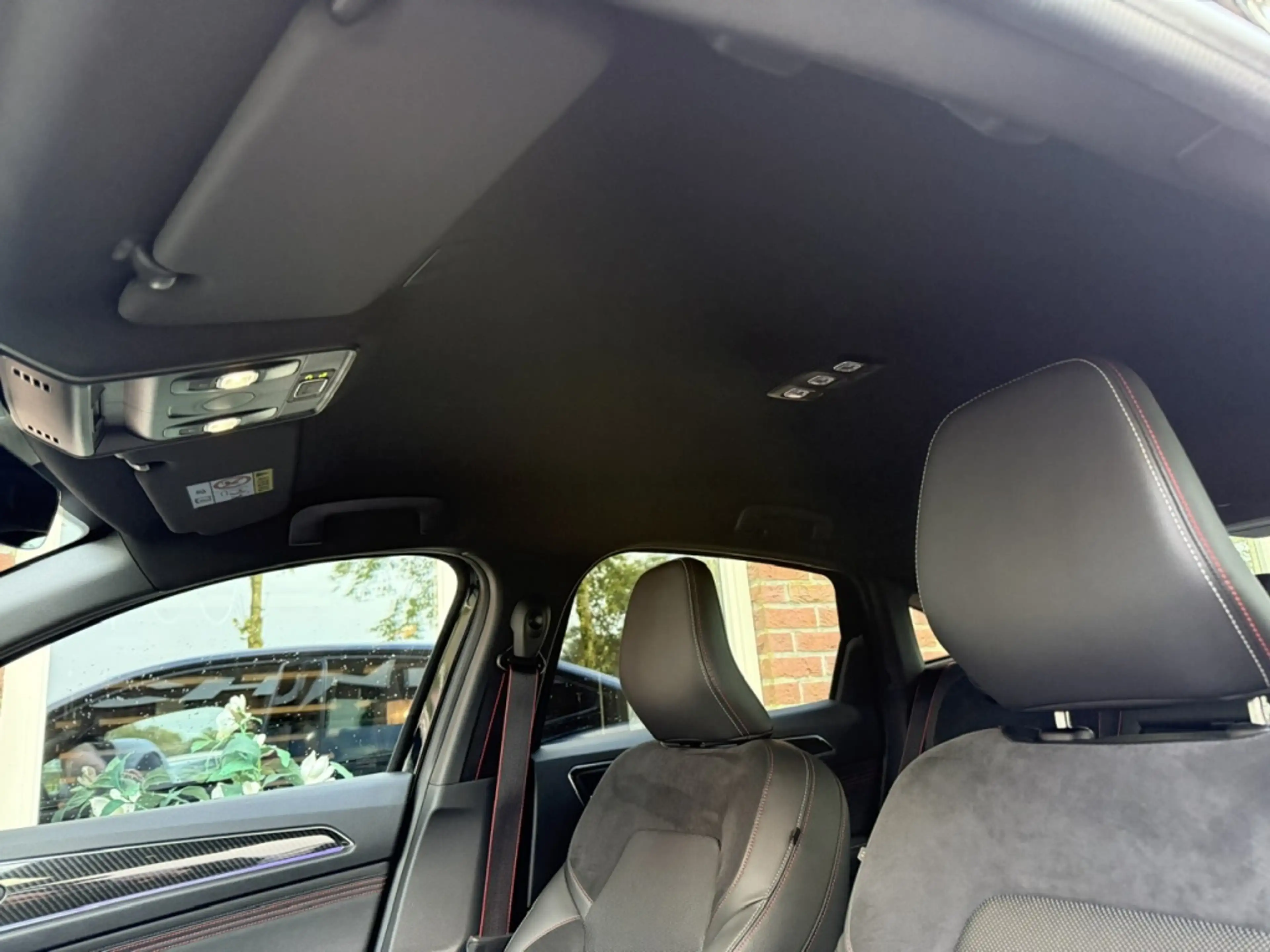 Renault Arkana 1.6 E-T H 145 RSLine CAMERA / GROOT.NAVI / SPORTST — photo 15