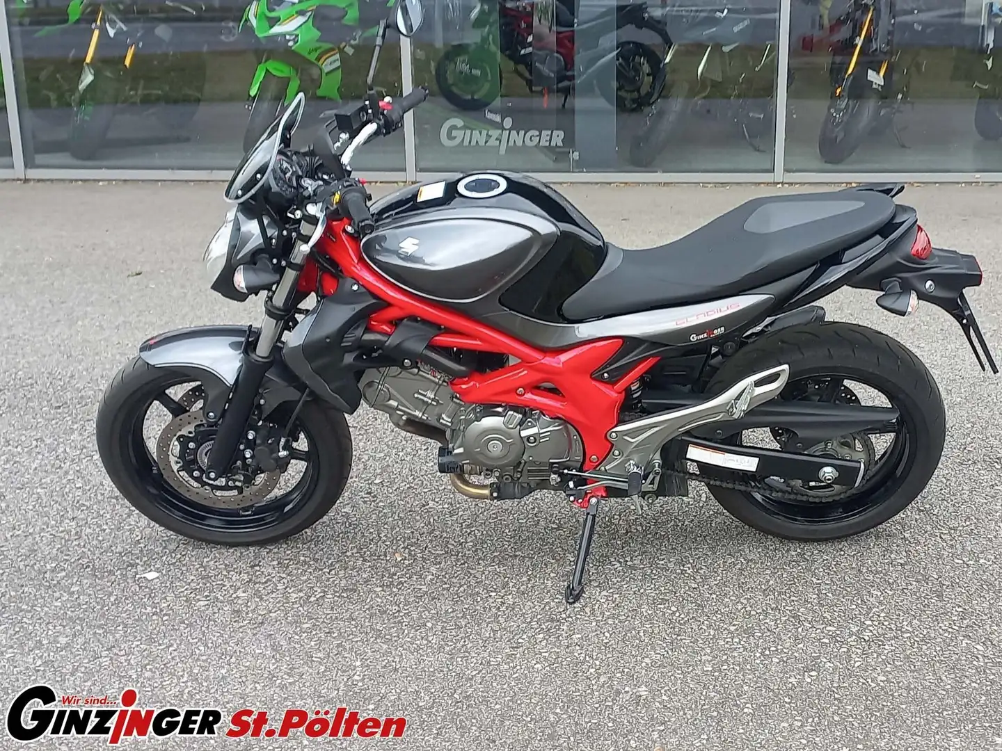 Suzuki Gladius 650 Grau - 1