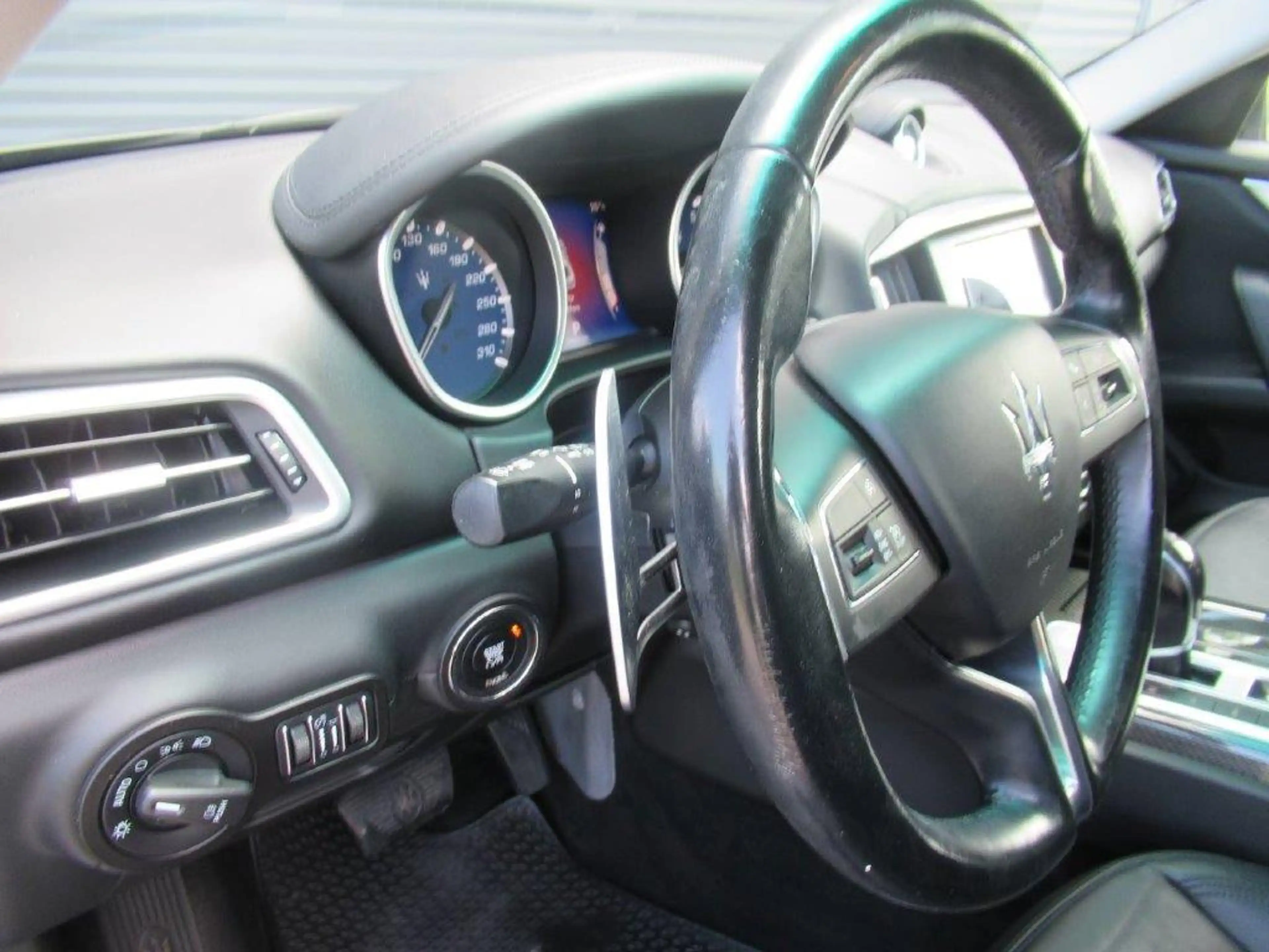 Maserati Ghibli Ghibli S Q4 3,0 V6 TwinTurbo Aut., traumhafter Direktionswagen. — photo 13