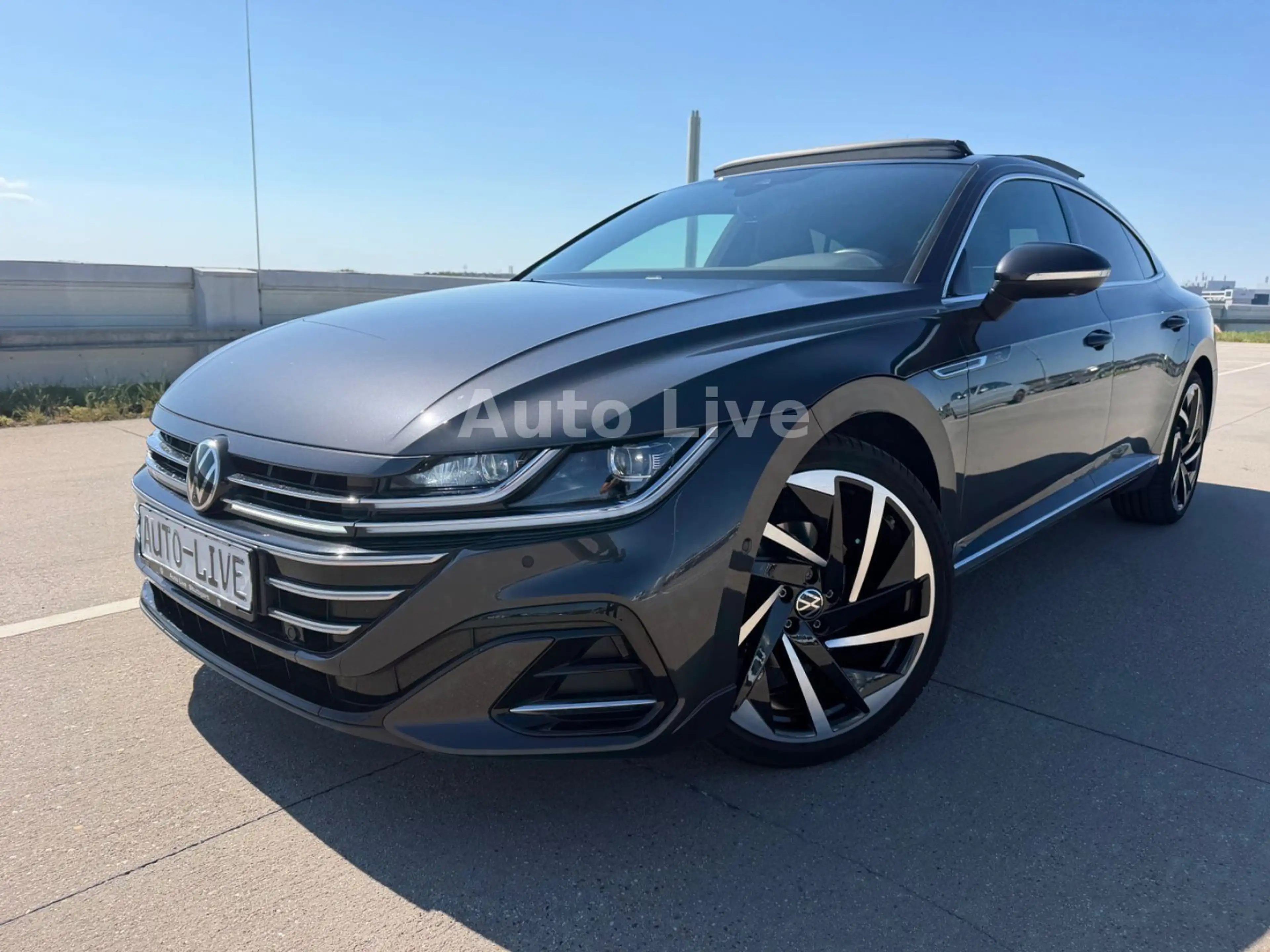 Volkswagen Arteon 2.0 TDI*DSG*R LINE*PANO*IQ*VIRTU*360*VOL!