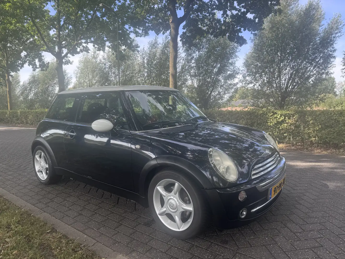 MINI Cooper Mini 1.6 Pepper Zwart - 2