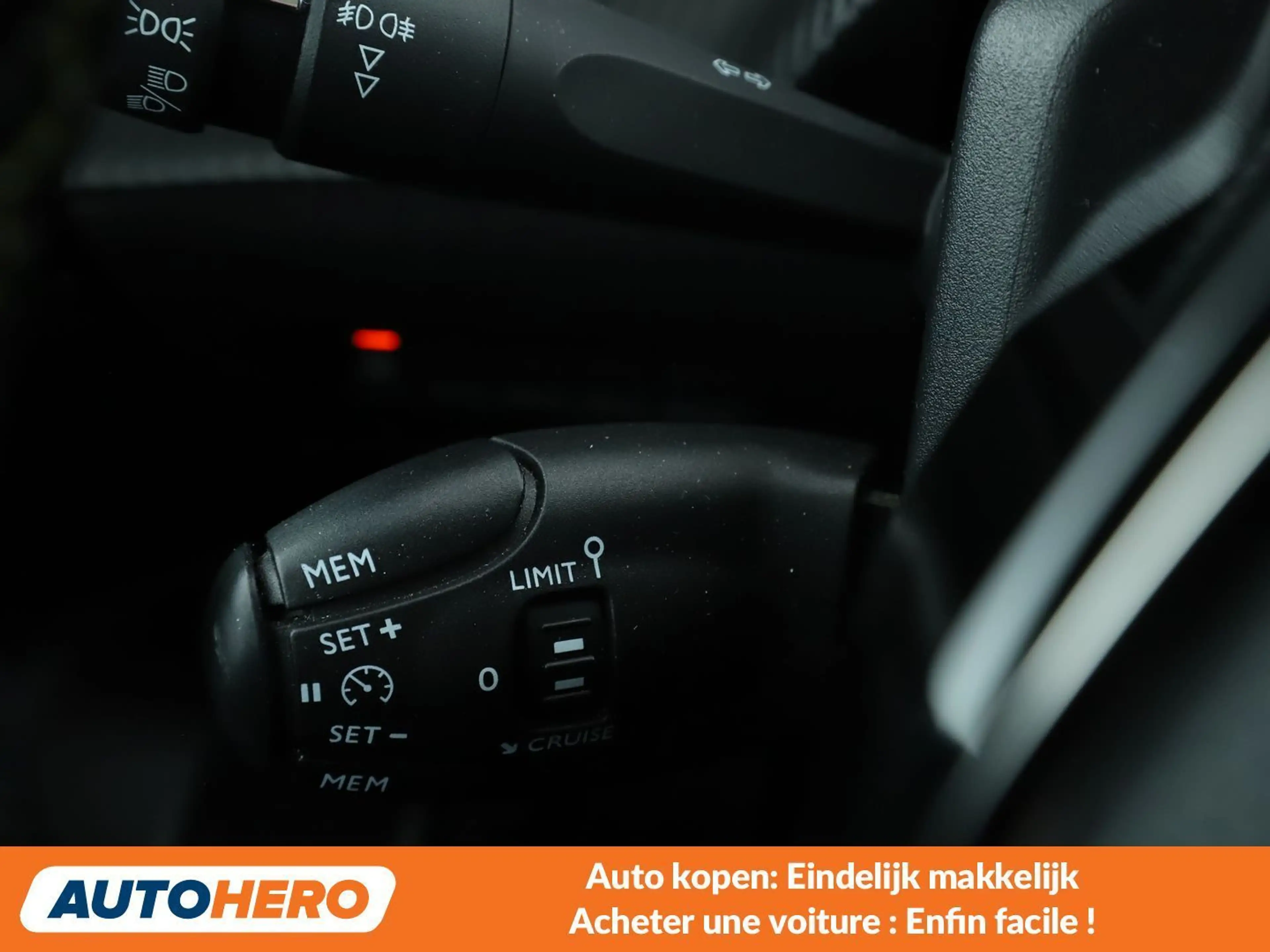 Peugeot e-2008 electric drive 100 kW e GT — photo 7